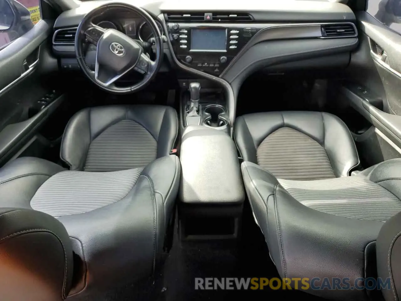 8 Photograph of a damaged car 4T1B11HK3KU208205 TOYOTA CAMRY 2019