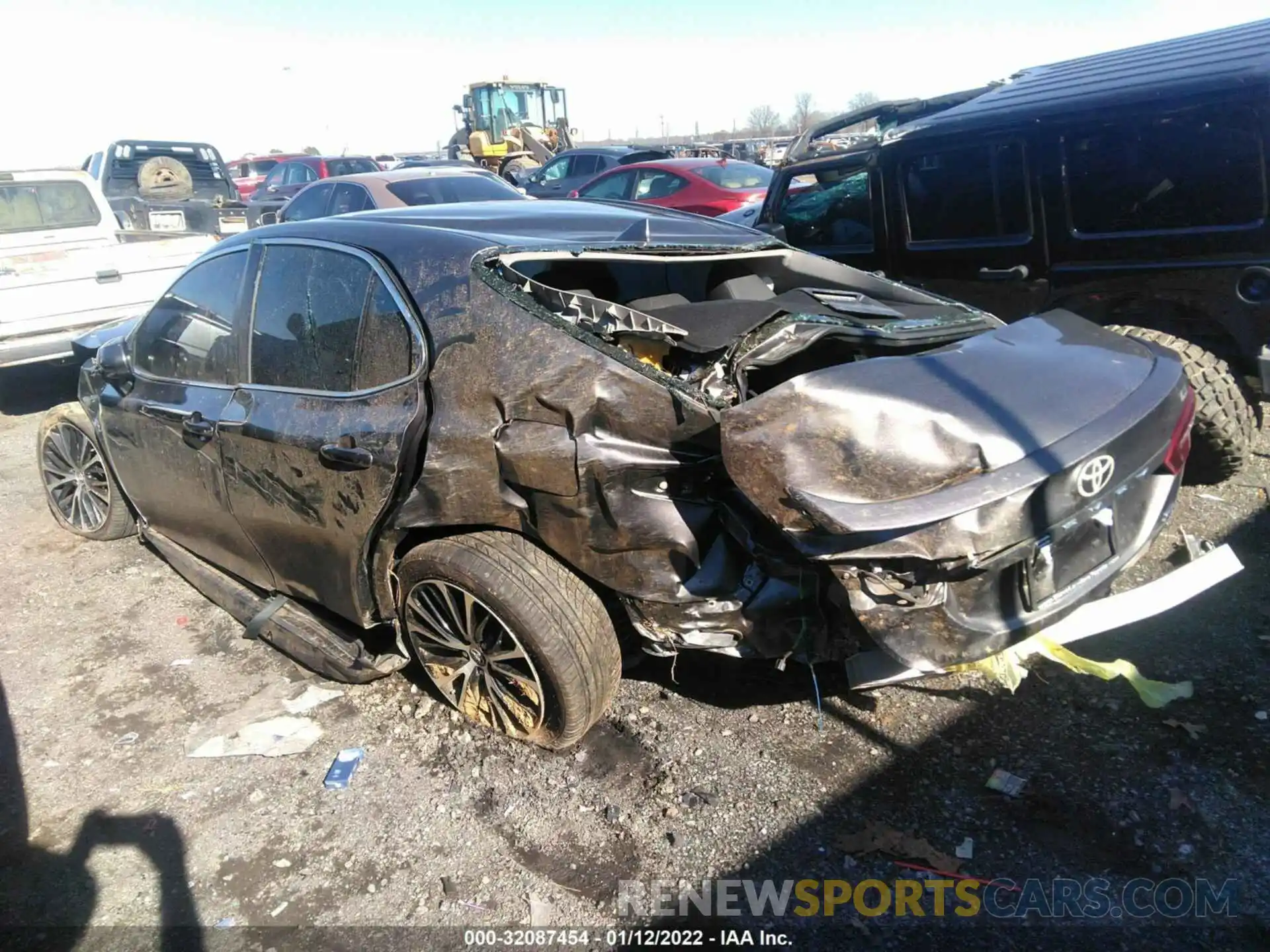 6 Photograph of a damaged car 4T1B11HK3KU209063 TOYOTA CAMRY 2019