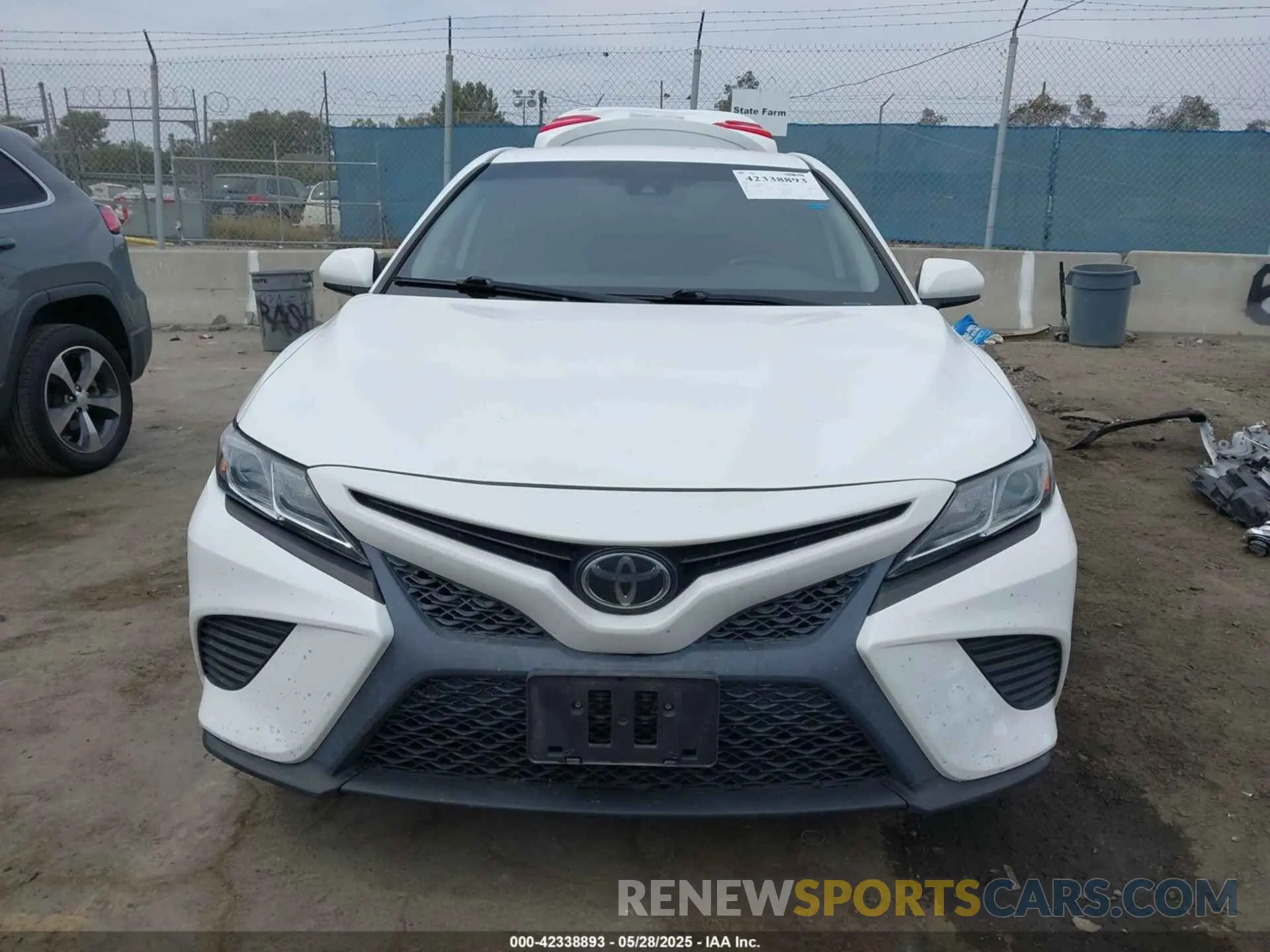 13 Photograph of a damaged car 4T1B11HK3KU211105 TOYOTA CAMRY 2019