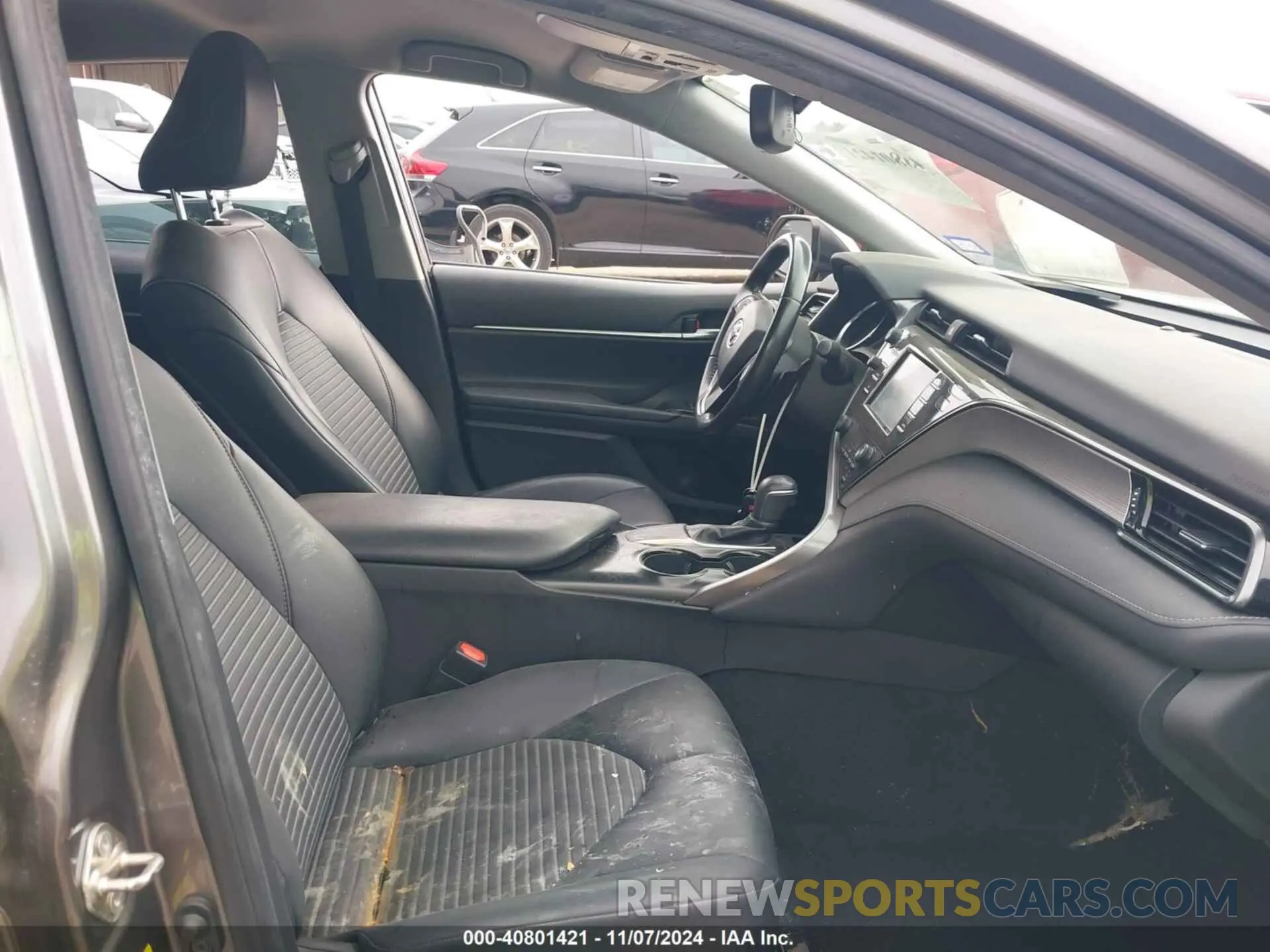 5 Photograph of a damaged car 4T1B11HK3KU216465 TOYOTA CAMRY 2019