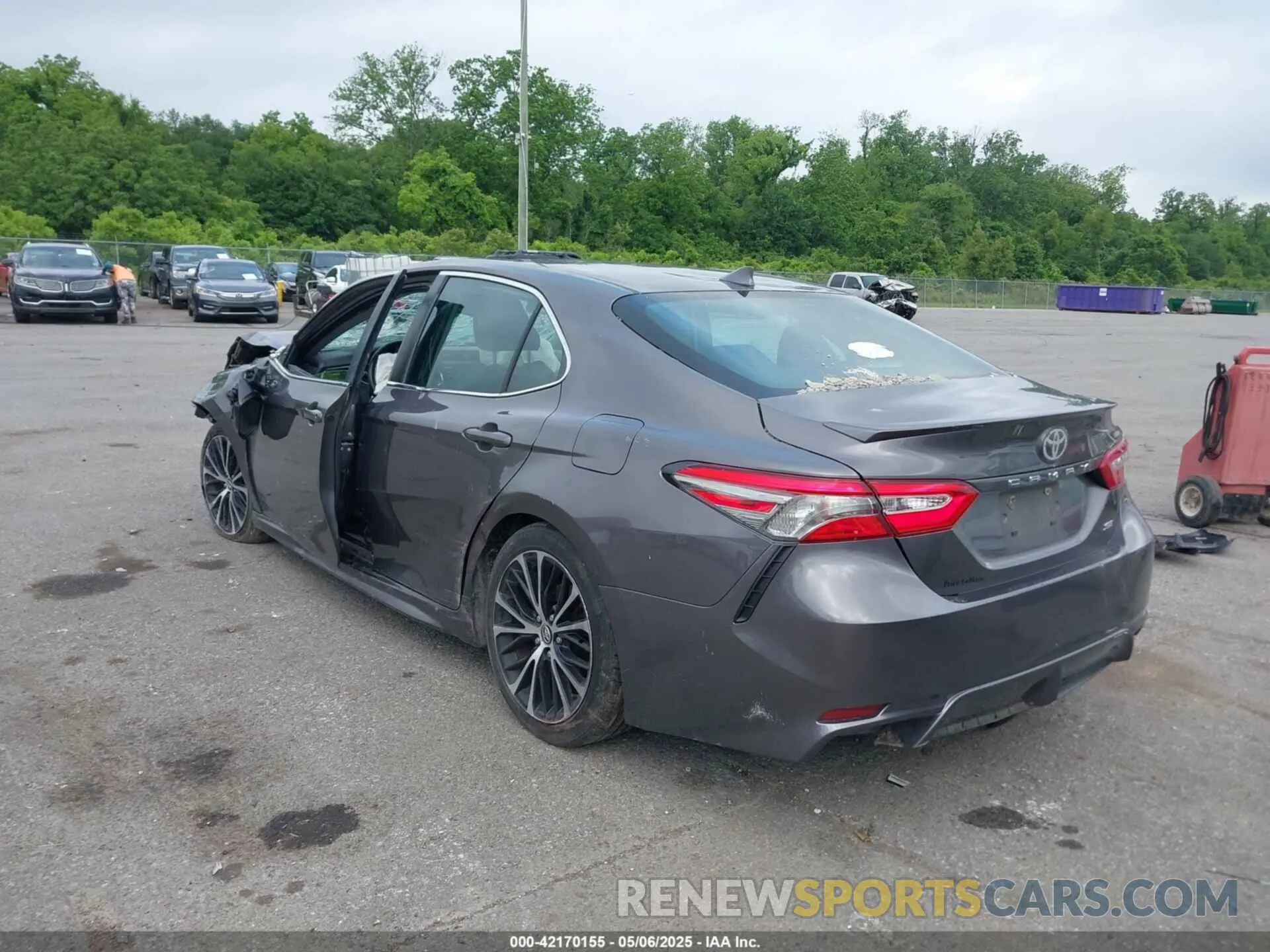 3 Photograph of a damaged car 4T1B11HK3KU218474 TOYOTA CAMRY 2019