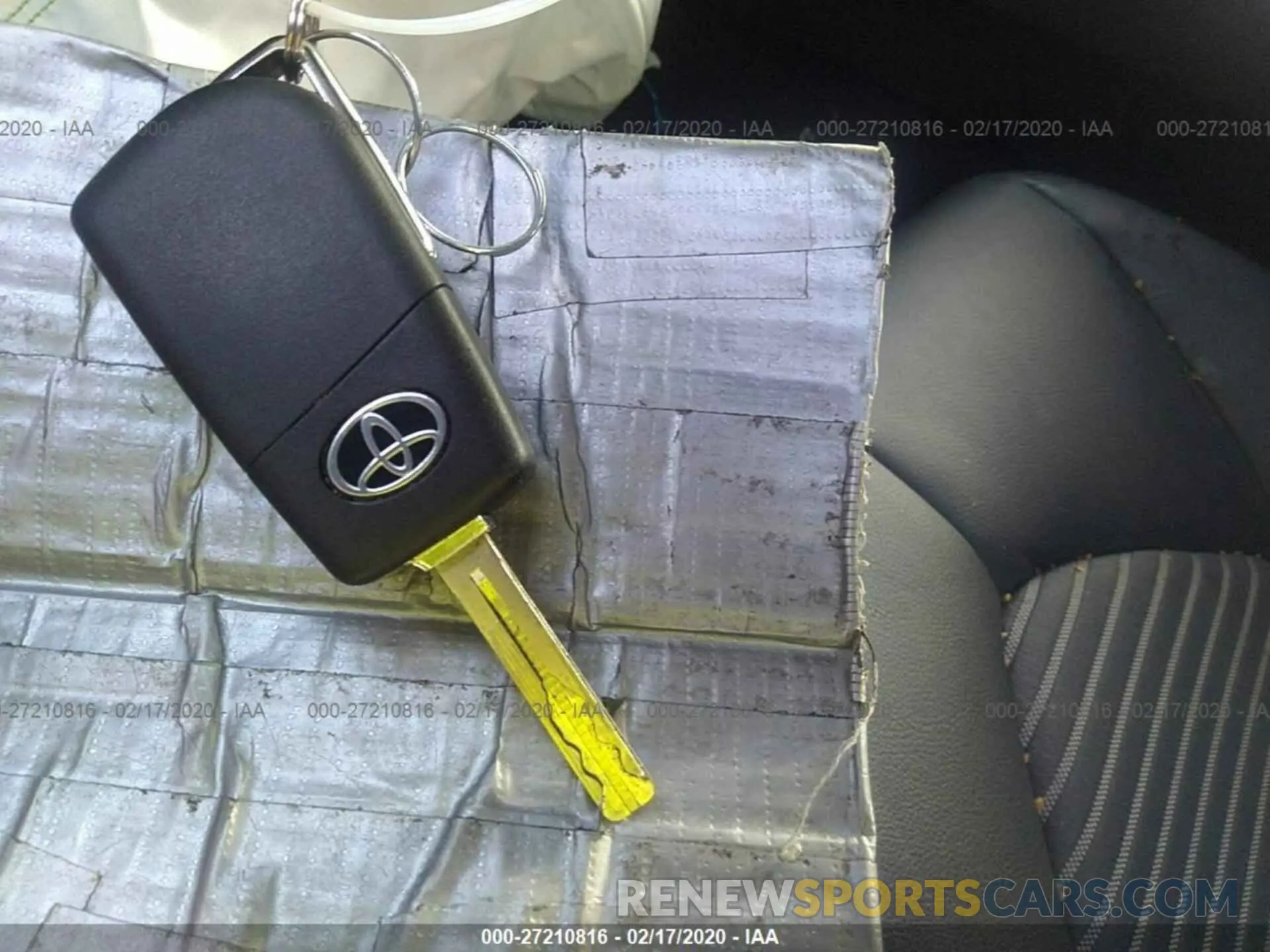 11 Photograph of a damaged car 4T1B11HK3KU218894 TOYOTA CAMRY 2019