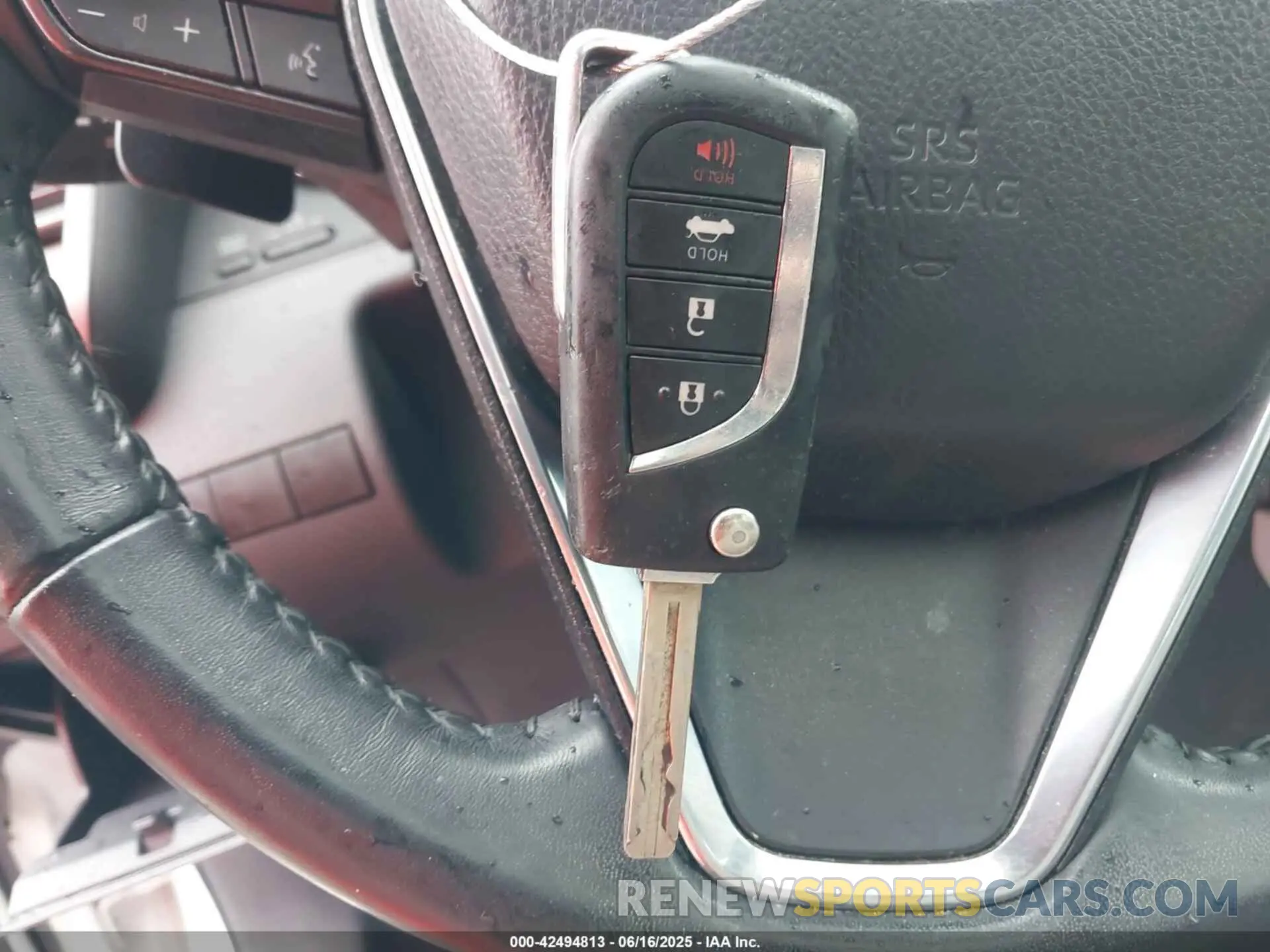 11 Photograph of a damaged car 4T1B11HK3KU221939 TOYOTA CAMRY 2019