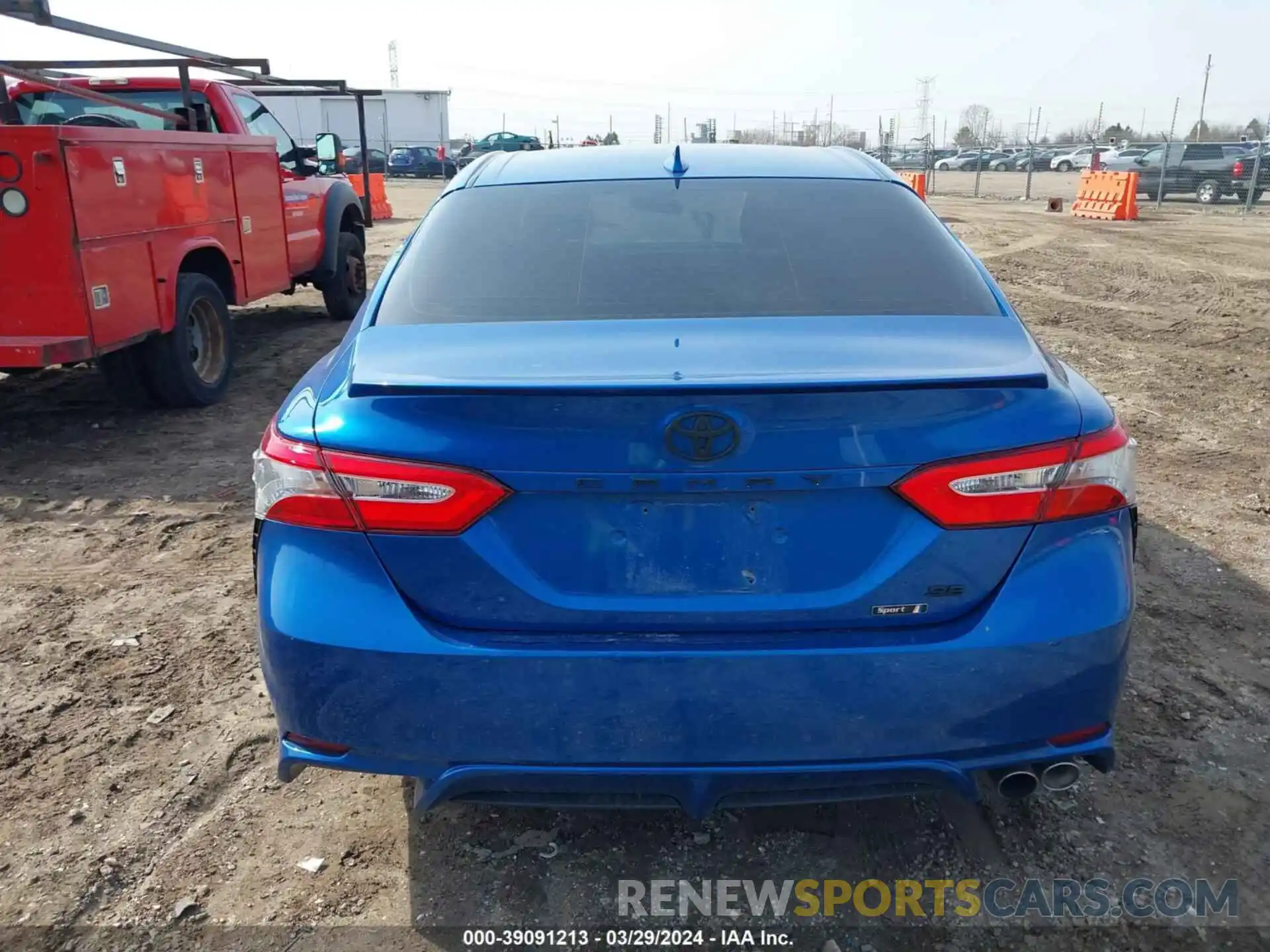 16 Photograph of a damaged car 4T1B11HK3KU222721 TOYOTA CAMRY 2019