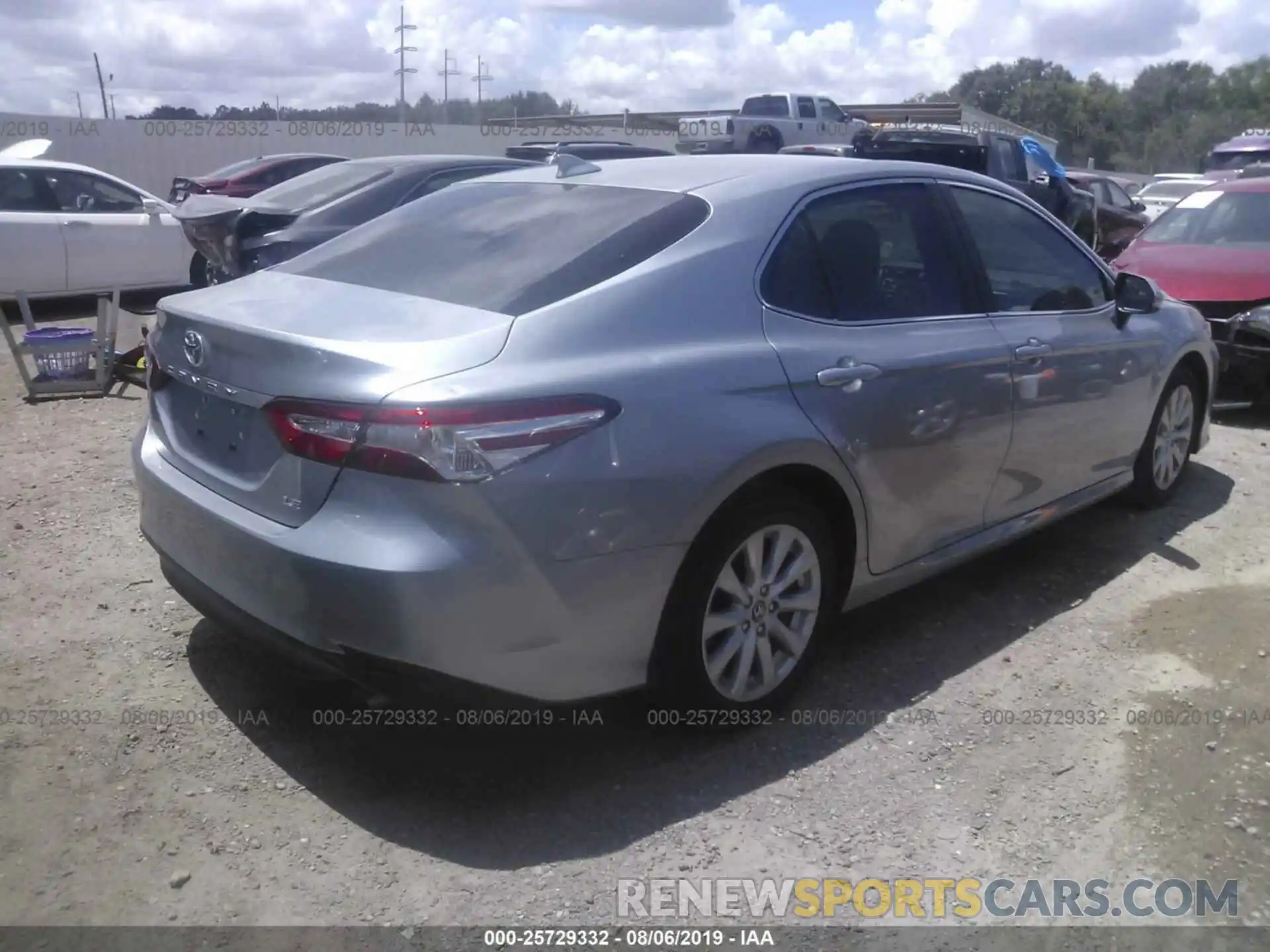 4 Photograph of a damaged car 4T1B11HK3KU222802 TOYOTA CAMRY 2019