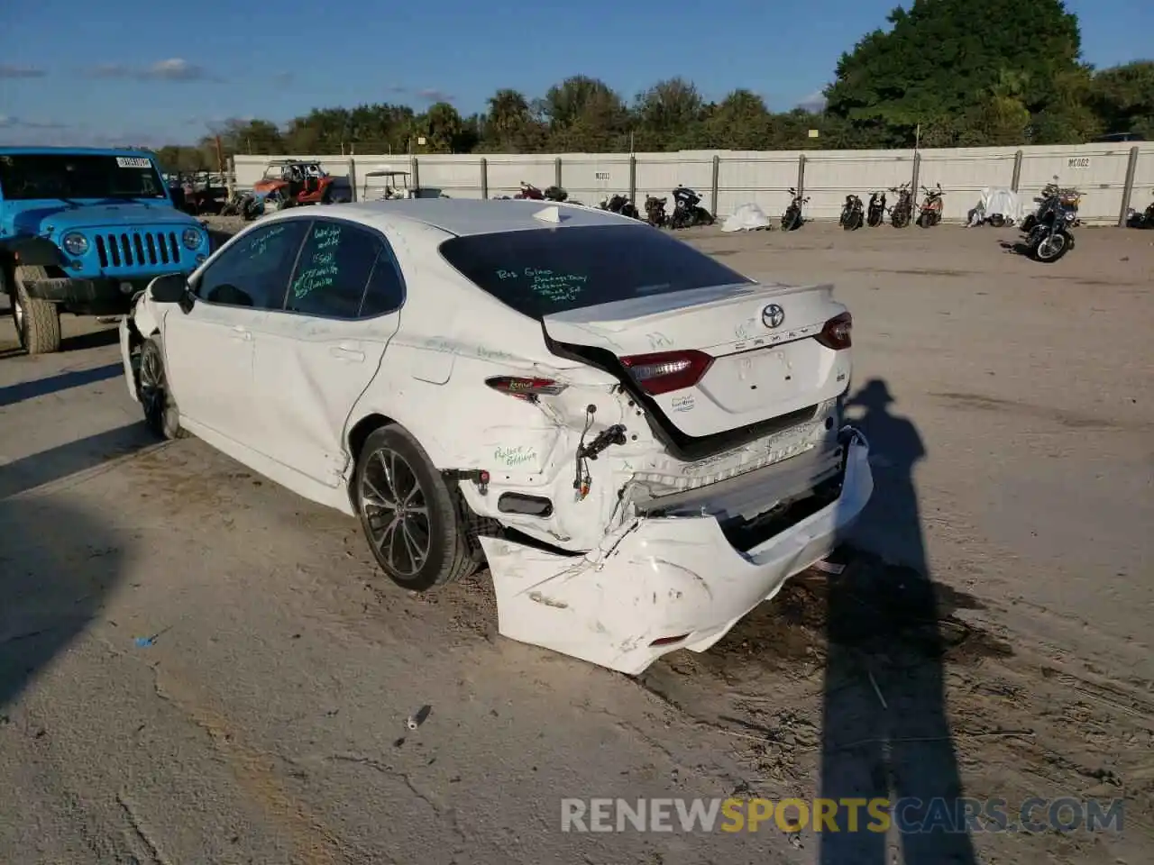 3 Photograph of a damaged car 4T1B11HK3KU224971 TOYOTA CAMRY 2019