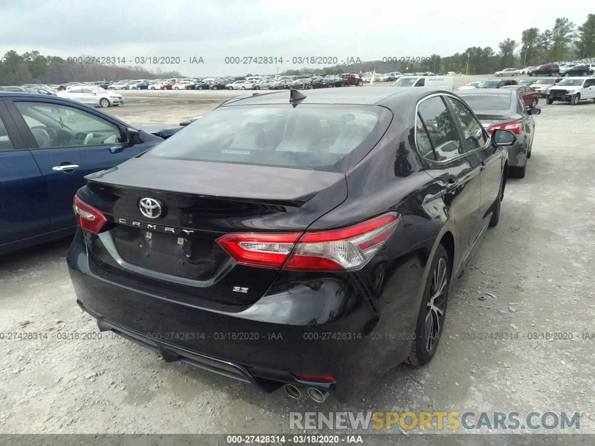 4 Photograph of a damaged car 4T1B11HK3KU228843 TOYOTA CAMRY 2019