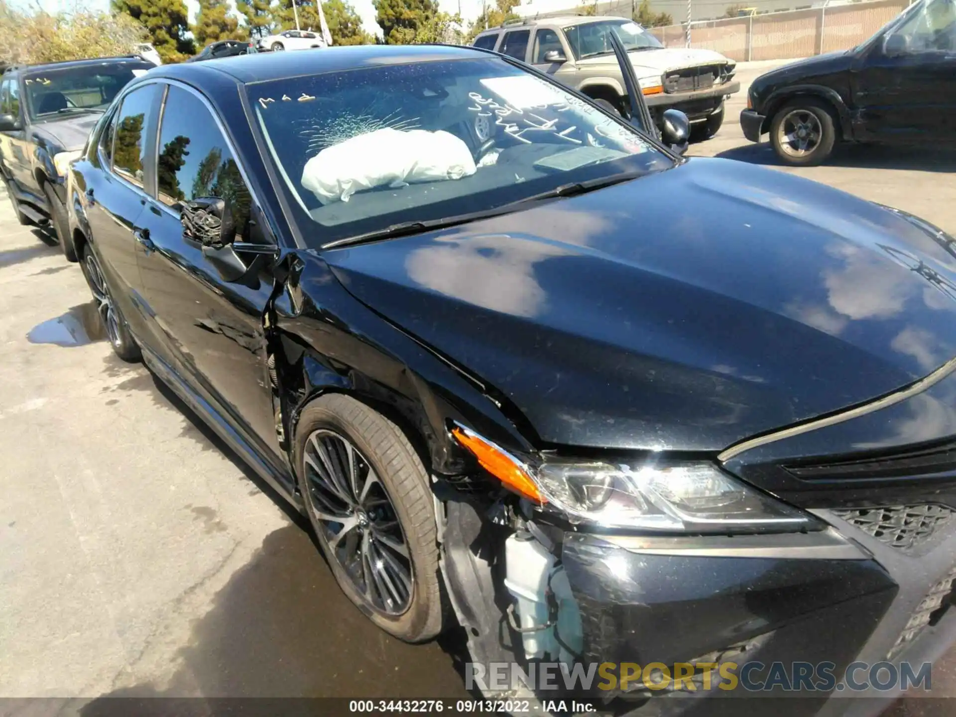 6 Photograph of a damaged car 4T1B11HK3KU230379 TOYOTA CAMRY 2019