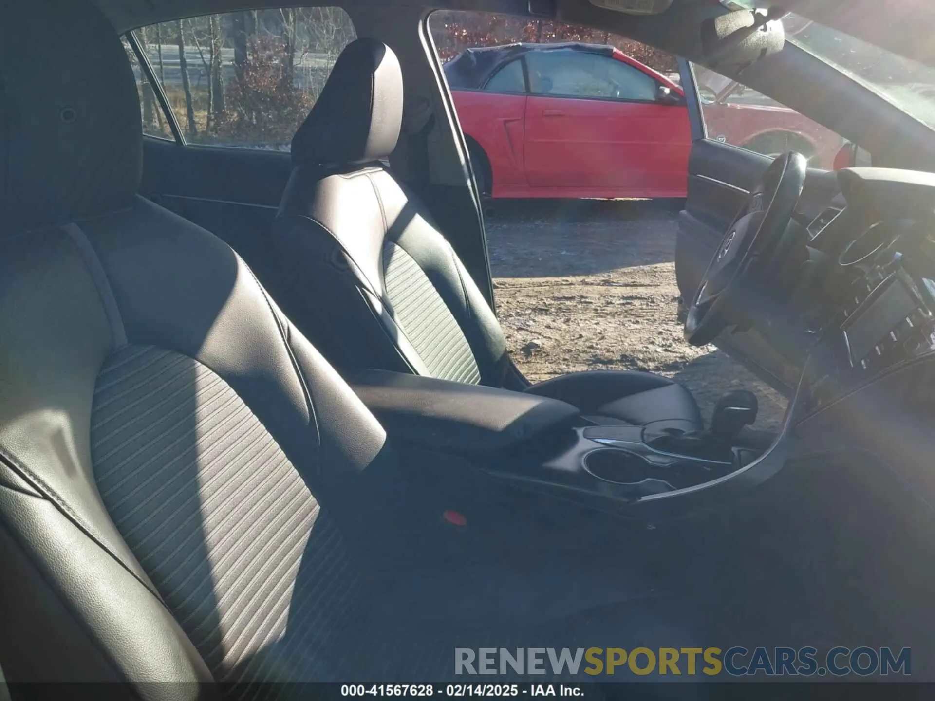 5 Photograph of a damaged car 4T1B11HK3KU231662 TOYOTA CAMRY 2019