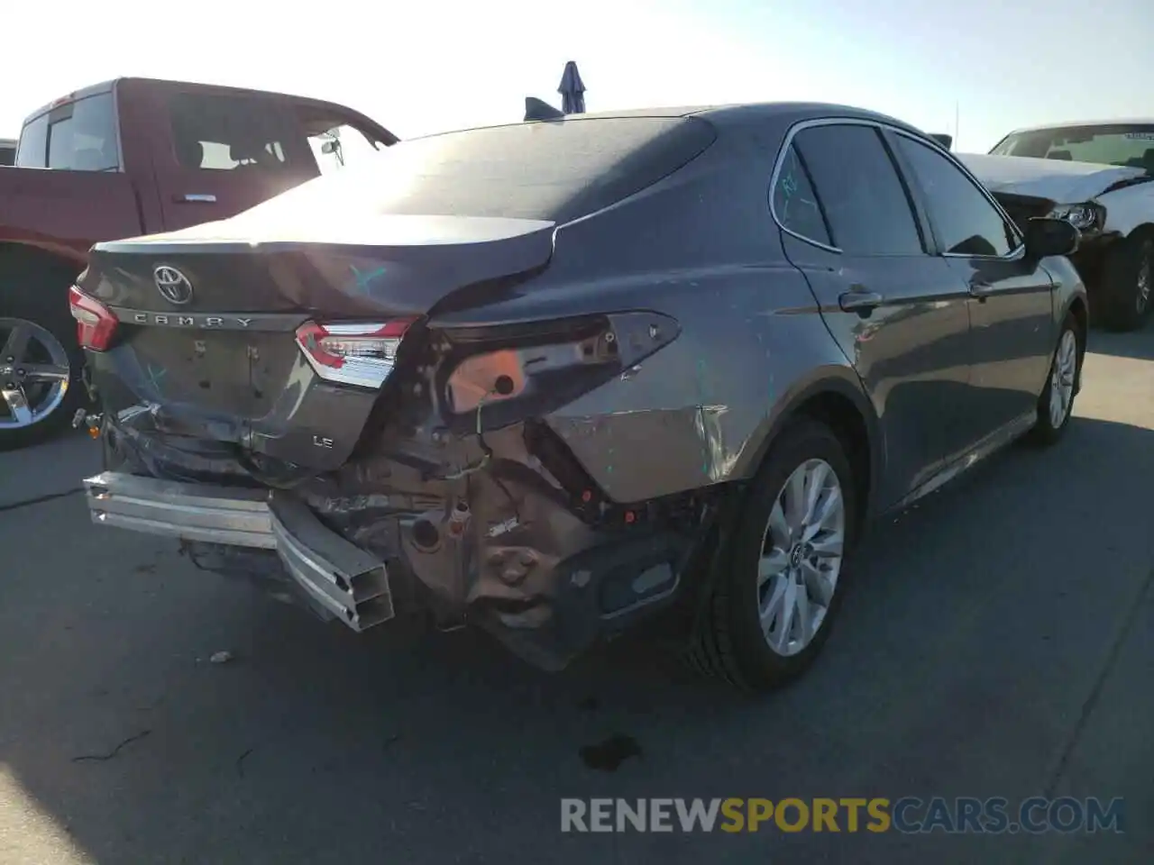 4 Photograph of a damaged car 4T1B11HK3KU242063 TOYOTA CAMRY 2019