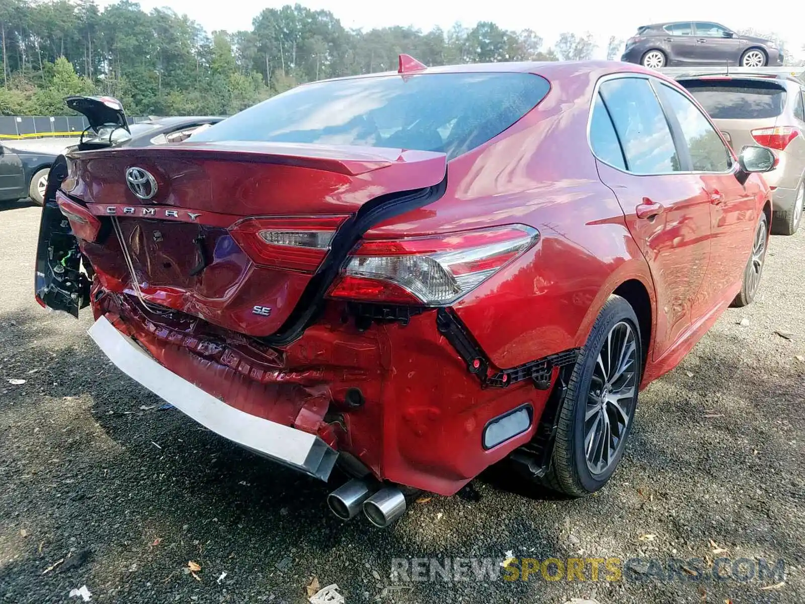 4 Photograph of a damaged car 4T1B11HK3KU245464 TOYOTA CAMRY 2019