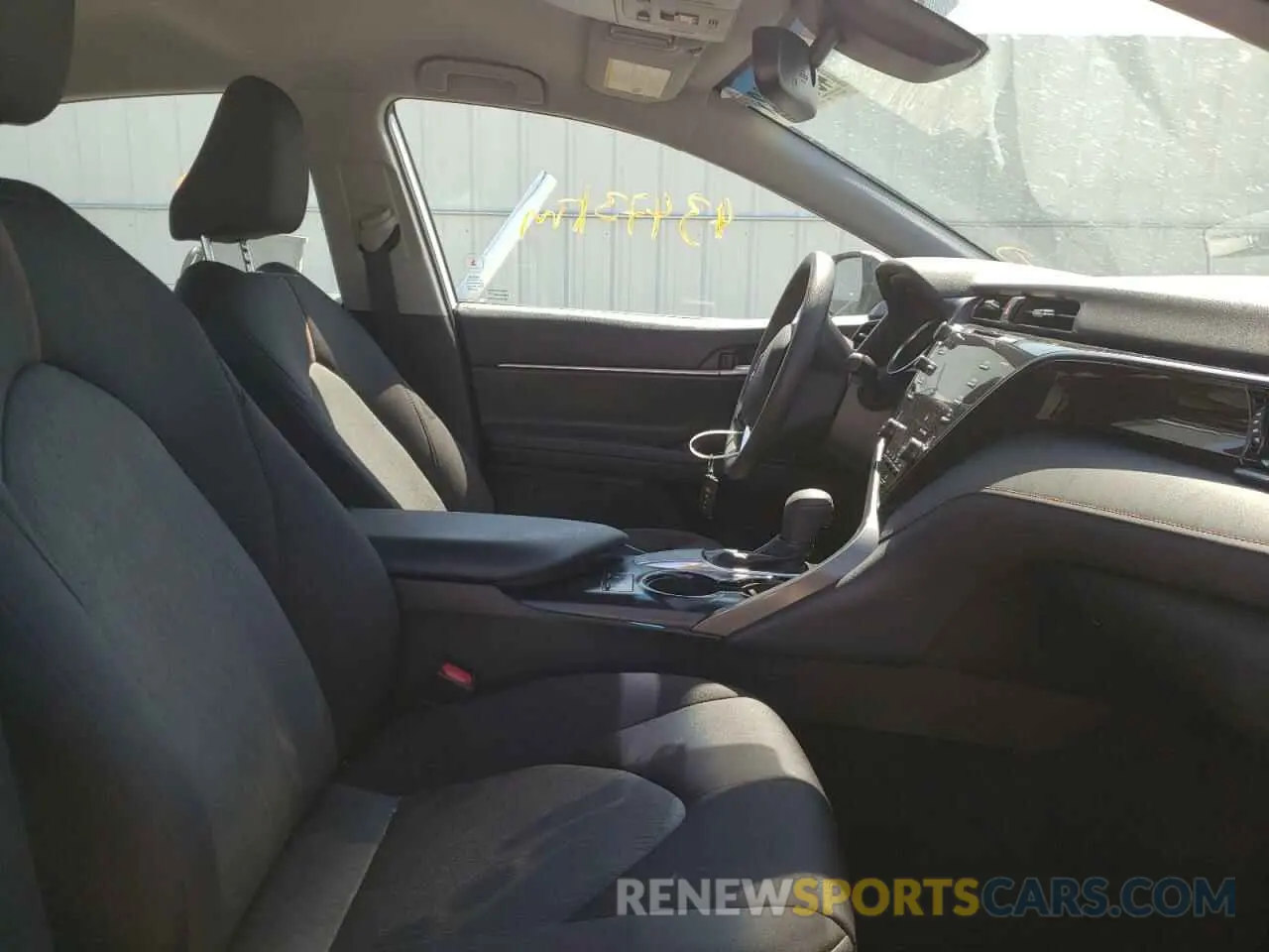 5 Photograph of a damaged car 4T1B11HK3KU246369 TOYOTA CAMRY 2019
