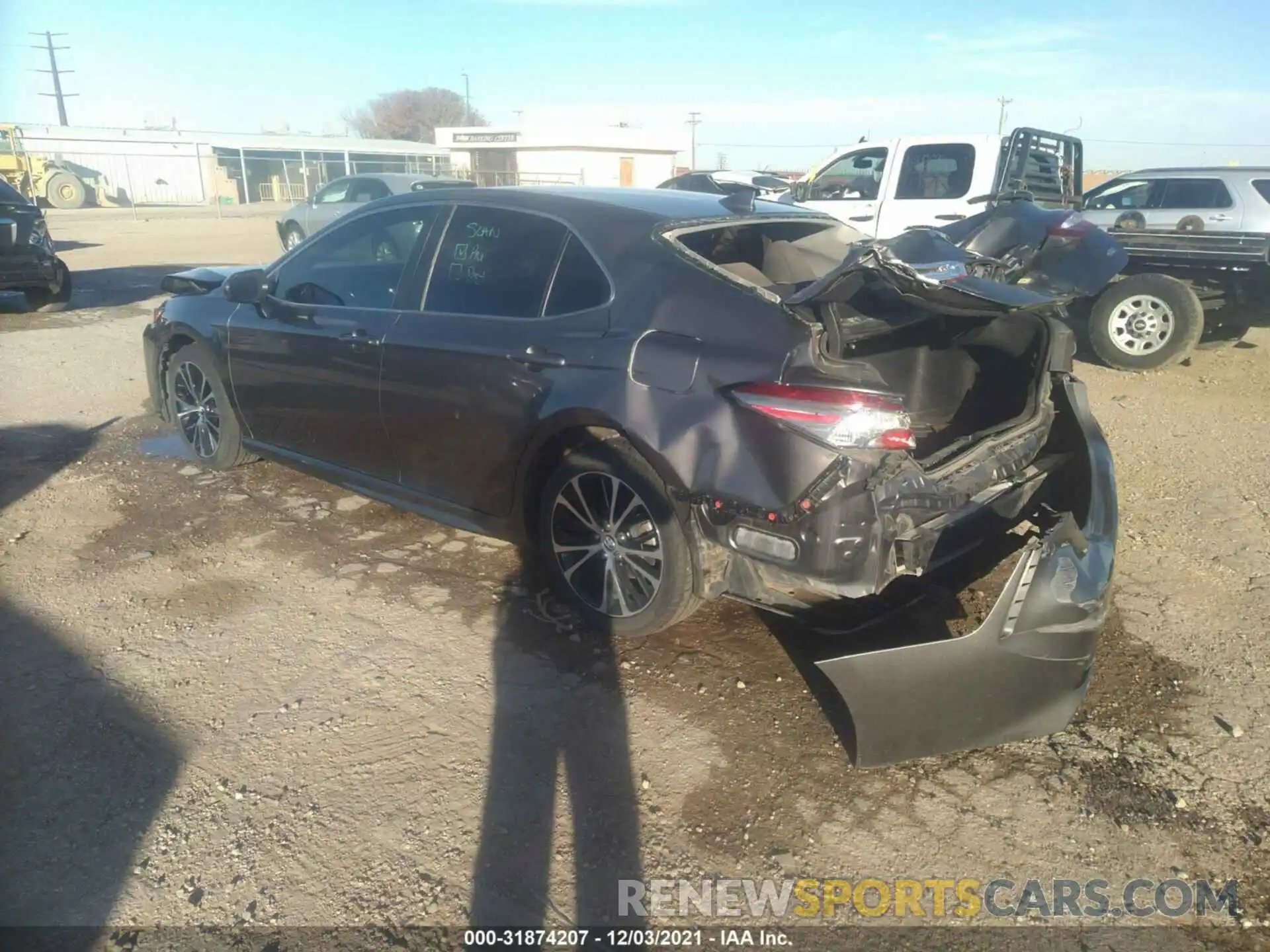 3 Photograph of a damaged car 4T1B11HK3KU250146 TOYOTA CAMRY 2019