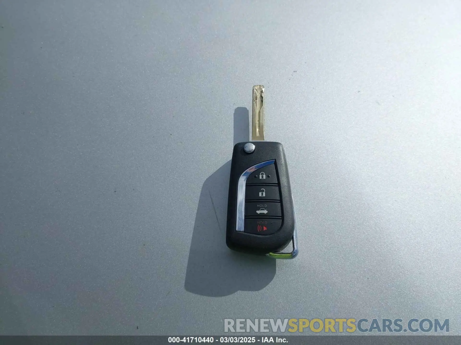 11 Photograph of a damaged car 4T1B11HK3KU255136 TOYOTA CAMRY 2019
