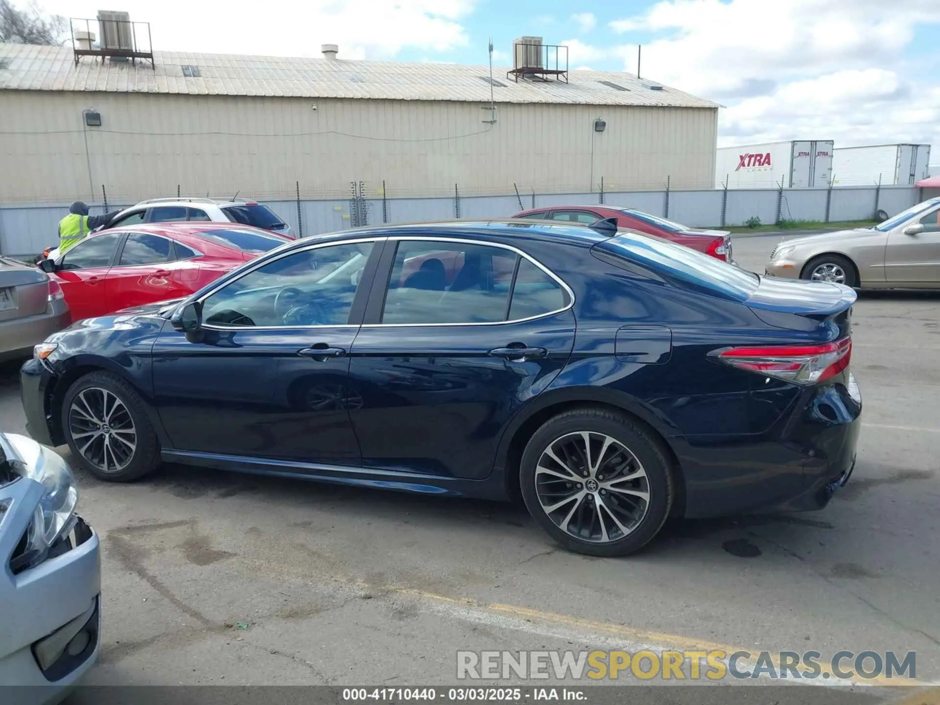 14 Photograph of a damaged car 4T1B11HK3KU255136 TOYOTA CAMRY 2019