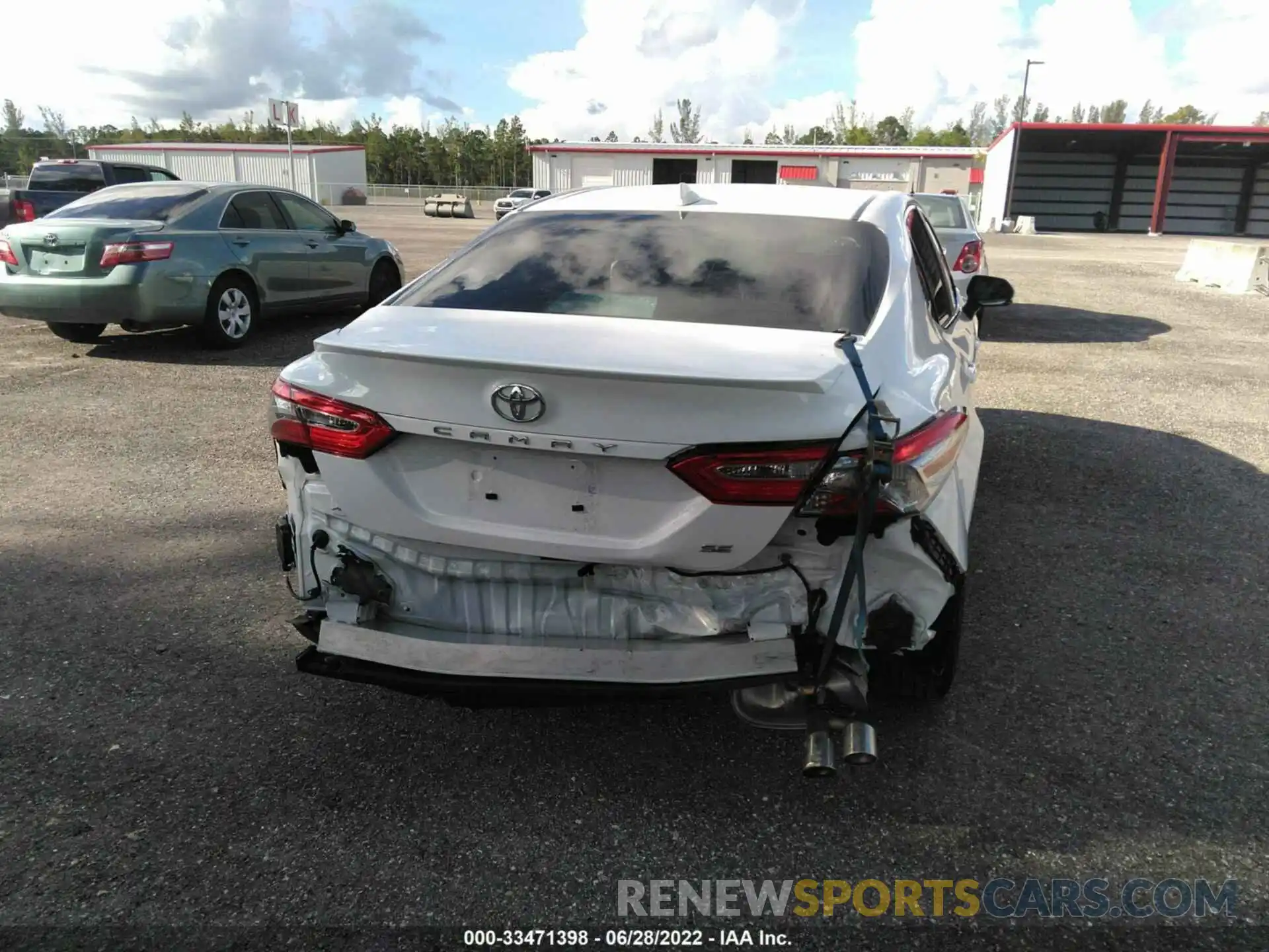 6 Photograph of a damaged car 4T1B11HK3KU256240 TOYOTA CAMRY 2019