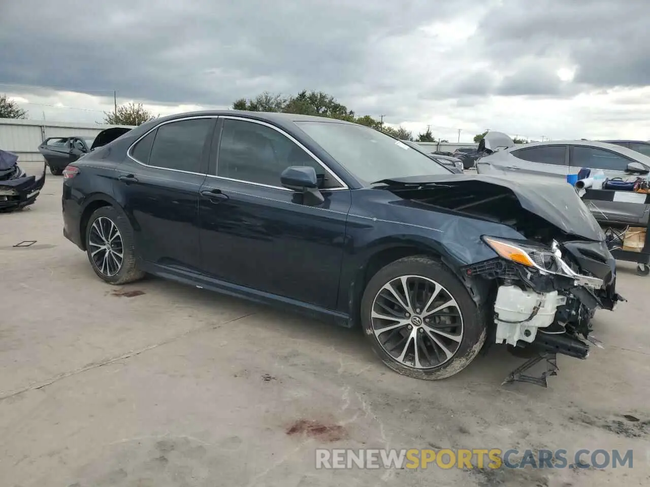 4 Photograph of a damaged car 4T1B11HK3KU257128 TOYOTA CAMRY 2019