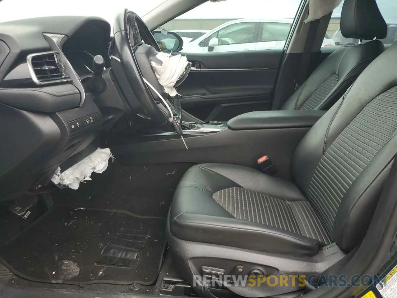 7 Photograph of a damaged car 4T1B11HK3KU257128 TOYOTA CAMRY 2019