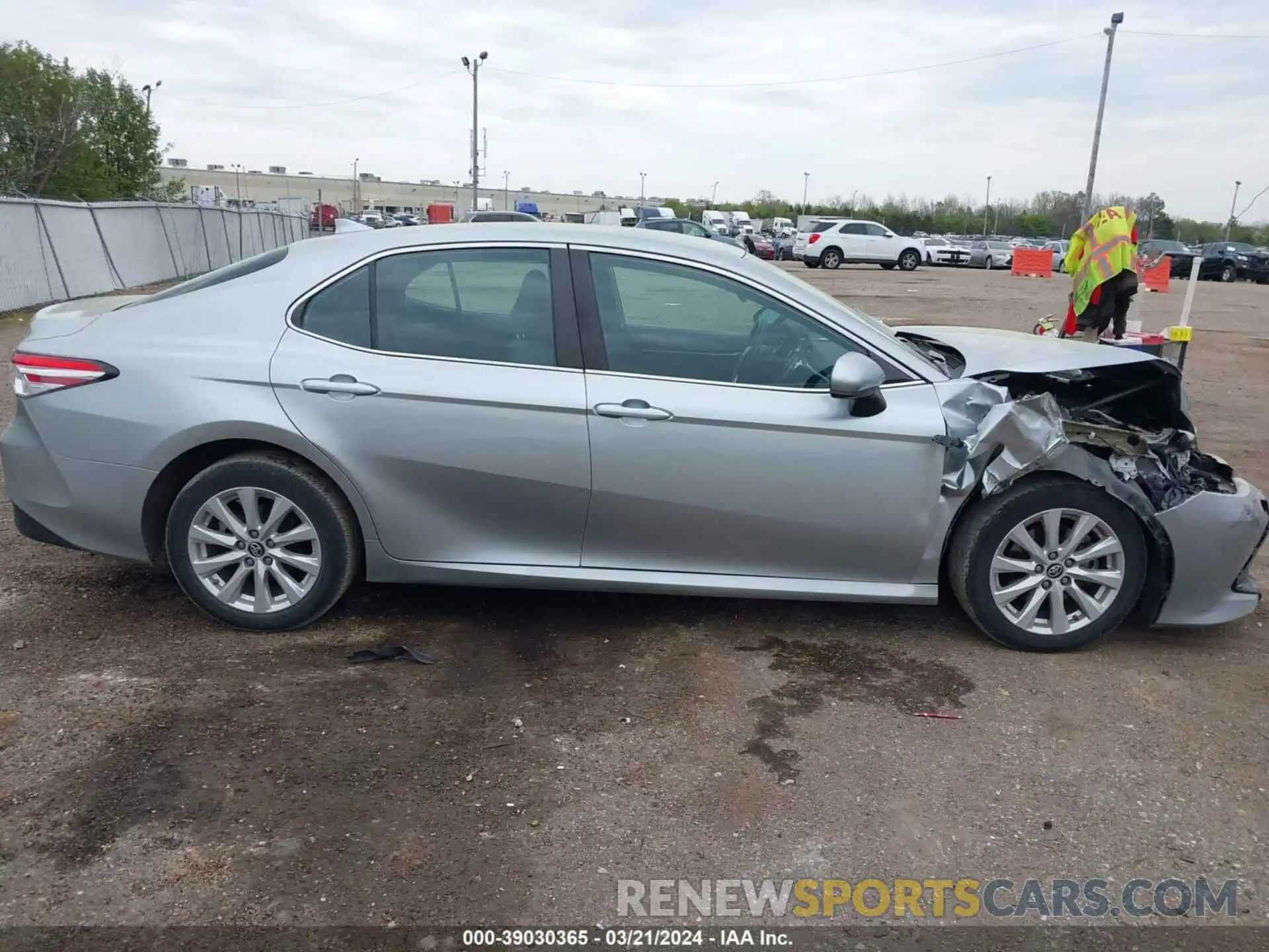 13 Photograph of a damaged car 4T1B11HK3KU257310 TOYOTA CAMRY 2019