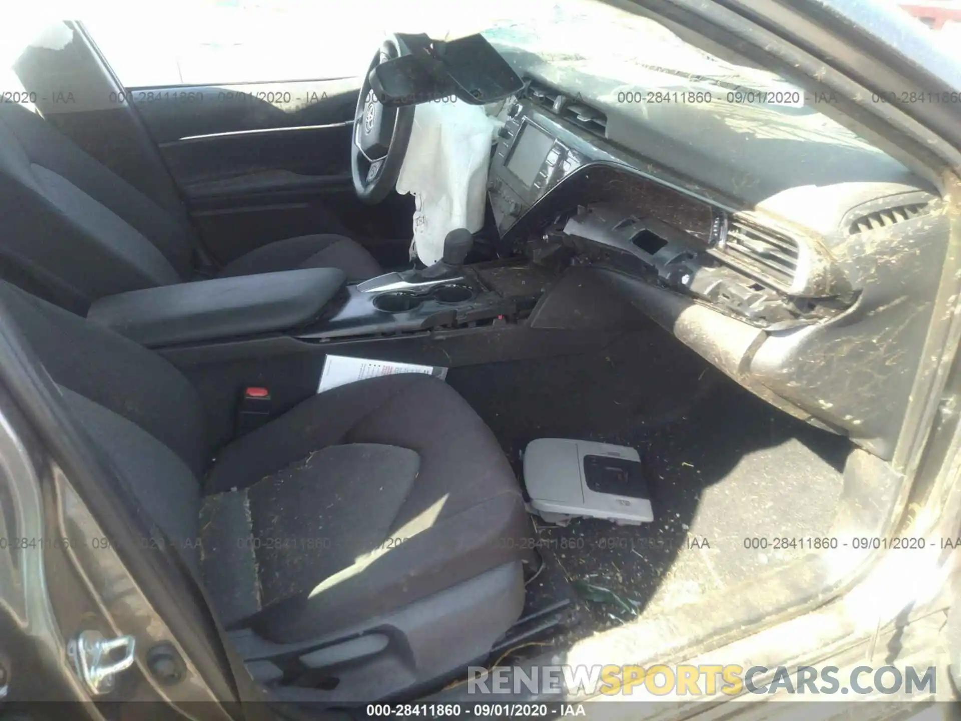 5 Photograph of a damaged car 4T1B11HK3KU260515 TOYOTA CAMRY 2019