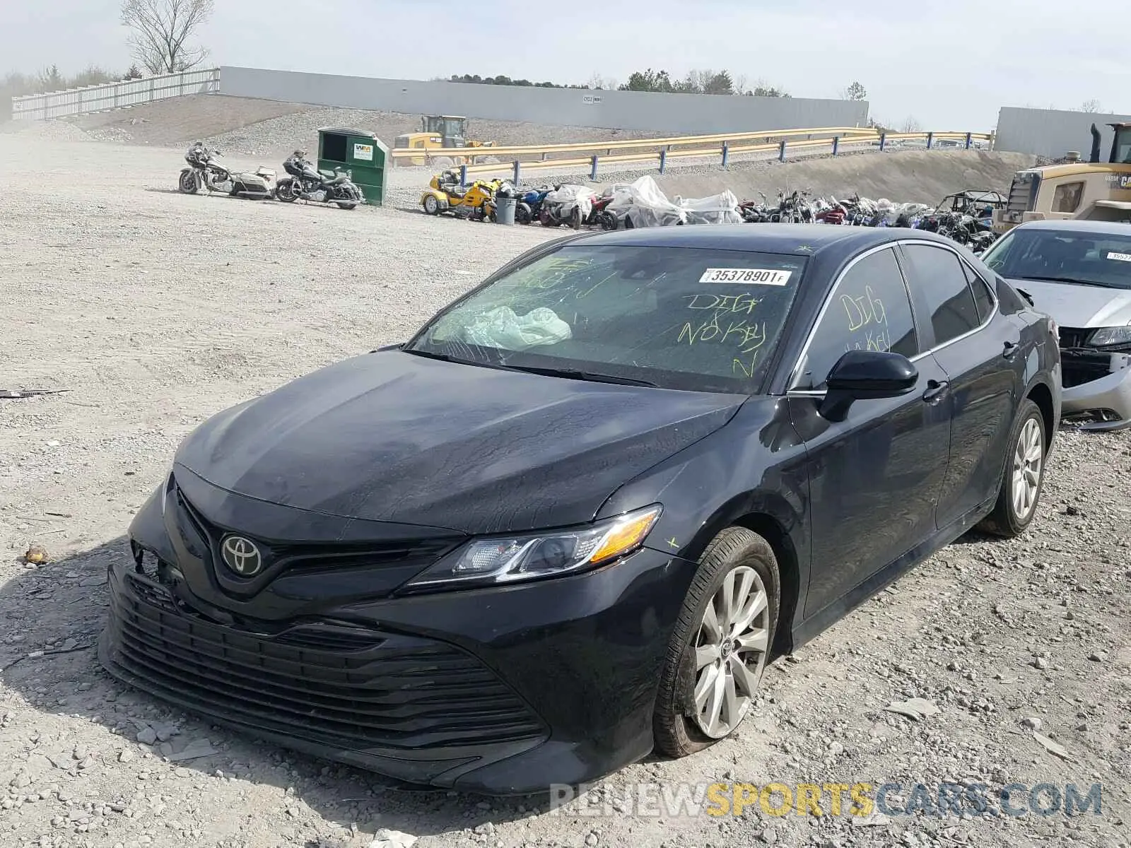 2 Photograph of a damaged car 4T1B11HK3KU262846 TOYOTA CAMRY 2019