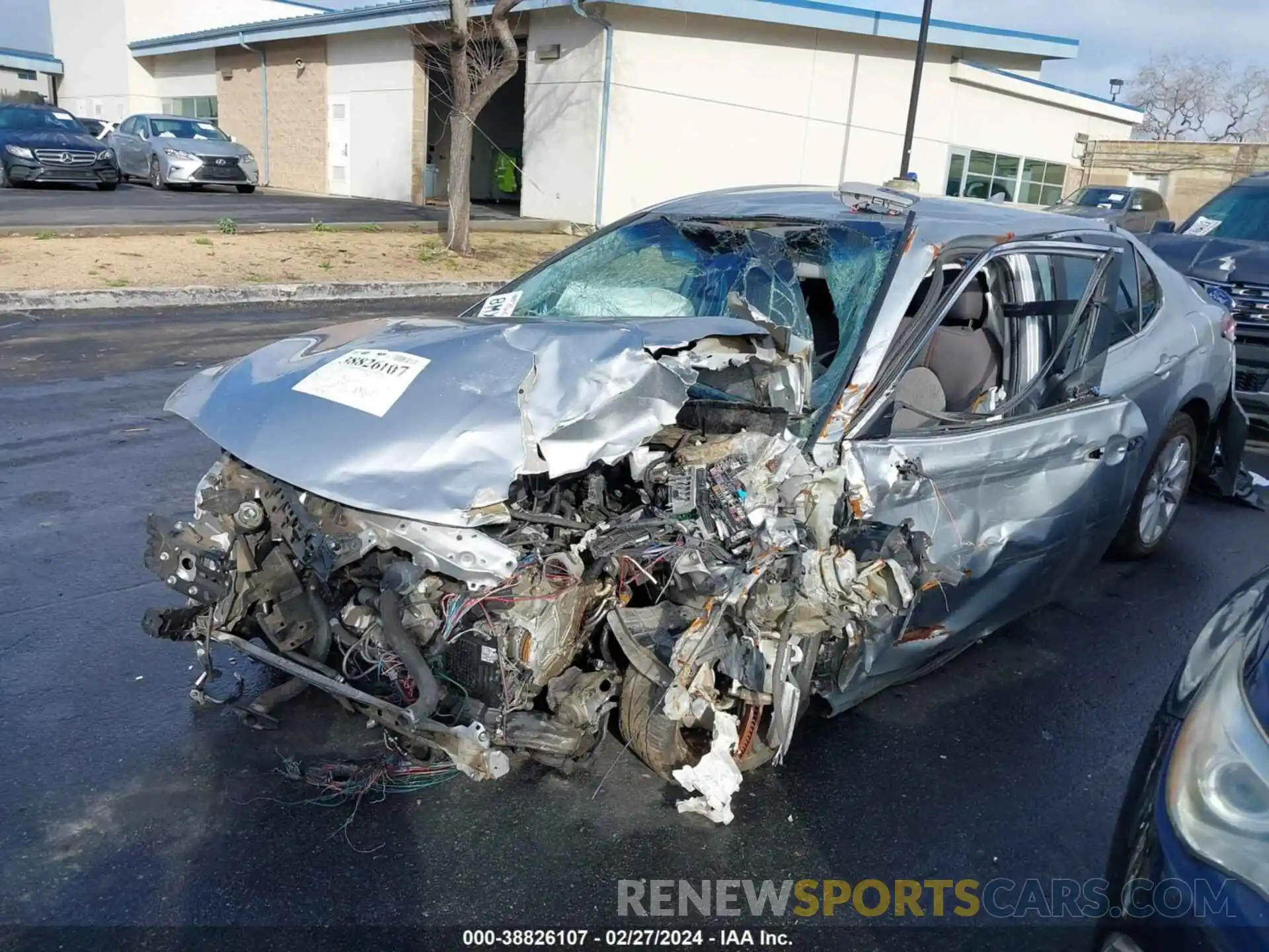 6 Photograph of a damaged car 4T1B11HK3KU267058 TOYOTA CAMRY 2019