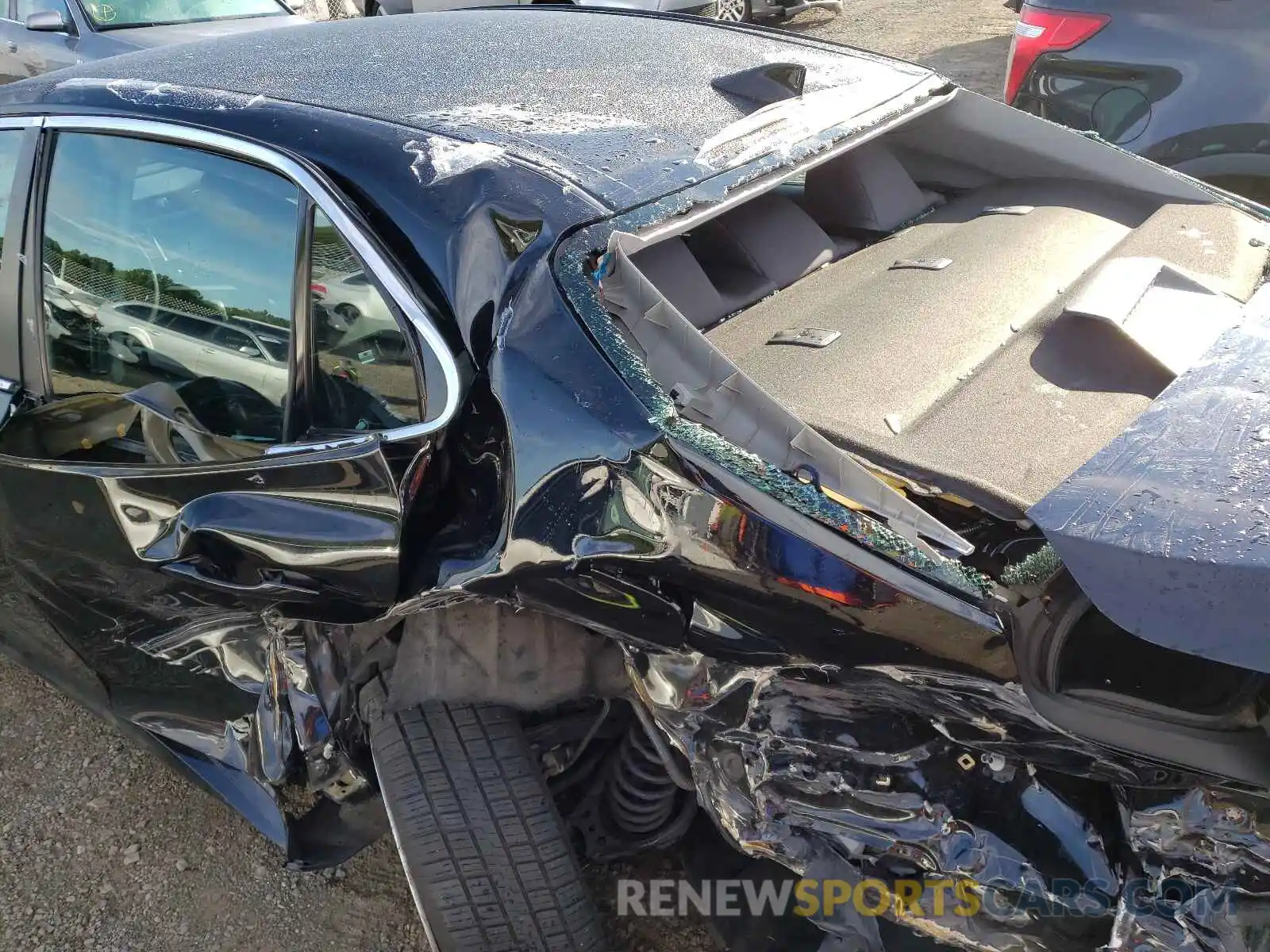 10 Photograph of a damaged car 4T1B11HK3KU269652 TOYOTA CAMRY 2019