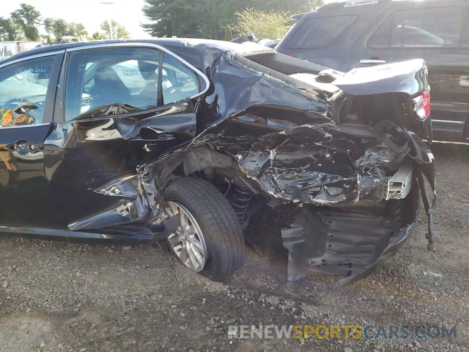 9 Photograph of a damaged car 4T1B11HK3KU269652 TOYOTA CAMRY 2019