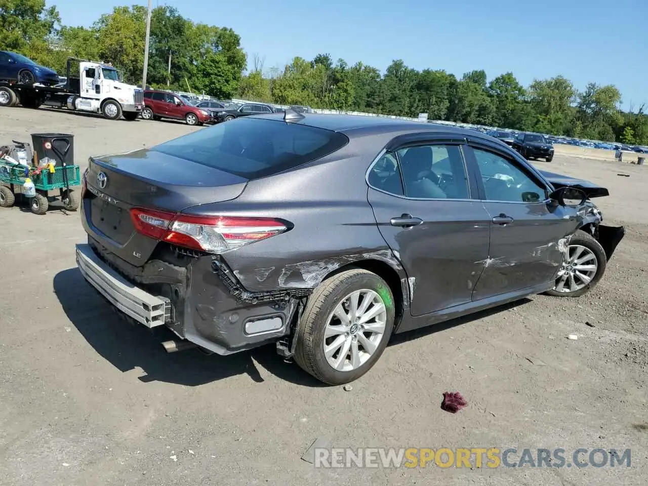 3 Photograph of a damaged car 4T1B11HK3KU272521 TOYOTA CAMRY 2019