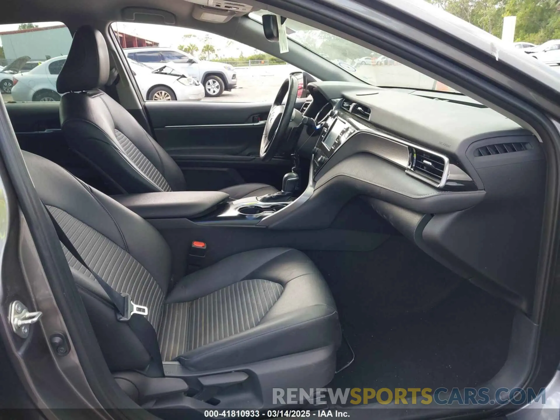 5 Photograph of a damaged car 4T1B11HK3KU276472 TOYOTA CAMRY 2019