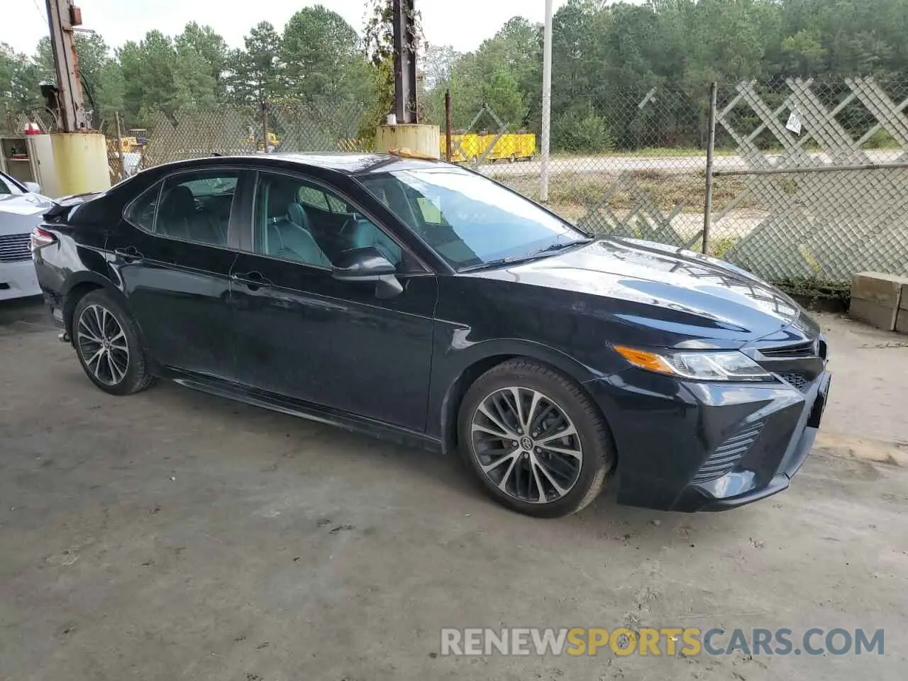 4 Photograph of a damaged car 4T1B11HK3KU280151 TOYOTA CAMRY 2019