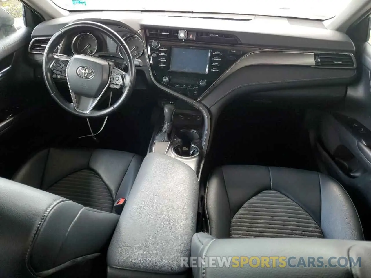 8 Photograph of a damaged car 4T1B11HK3KU280151 TOYOTA CAMRY 2019