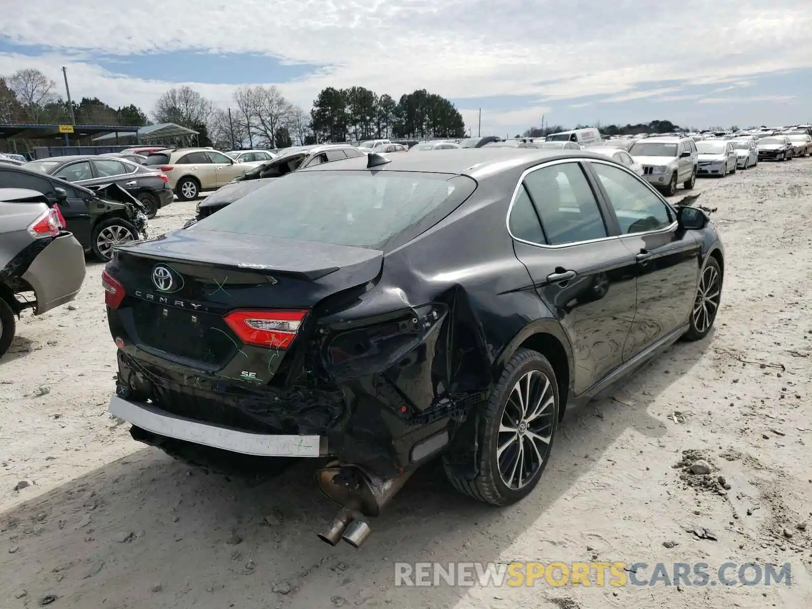 4 Photograph of a damaged car 4T1B11HK3KU280747 TOYOTA CAMRY 2019