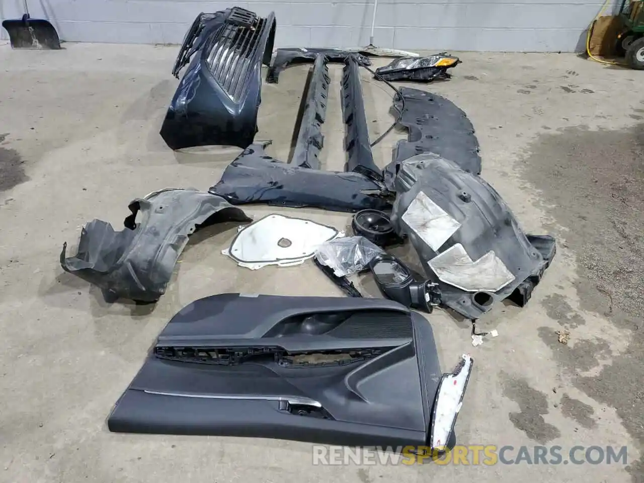 12 Photograph of a damaged car 4T1B11HK3KU283146 TOYOTA CAMRY 2019