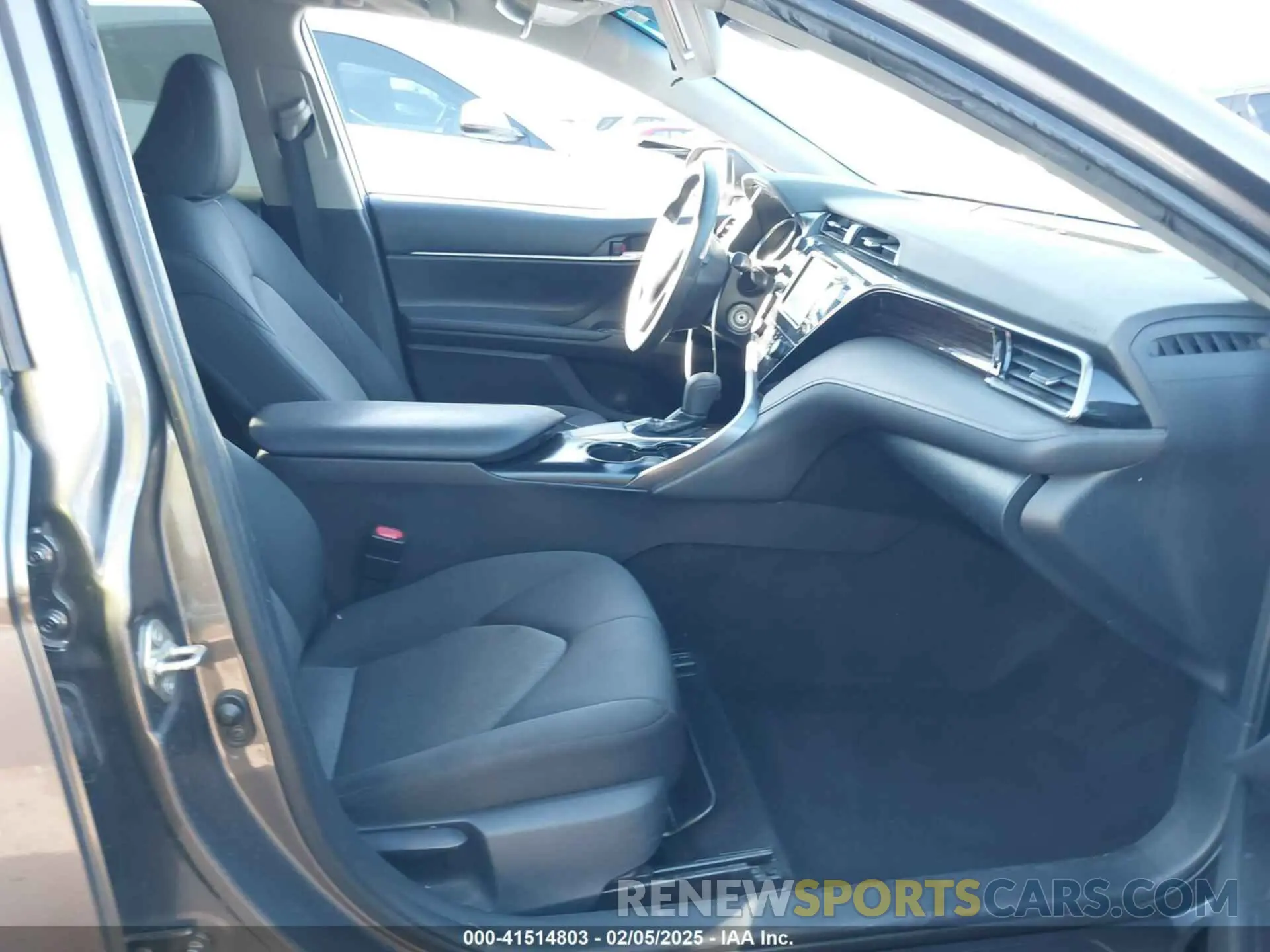 5 Photograph of a damaged car 4T1B11HK3KU284894 TOYOTA CAMRY 2019