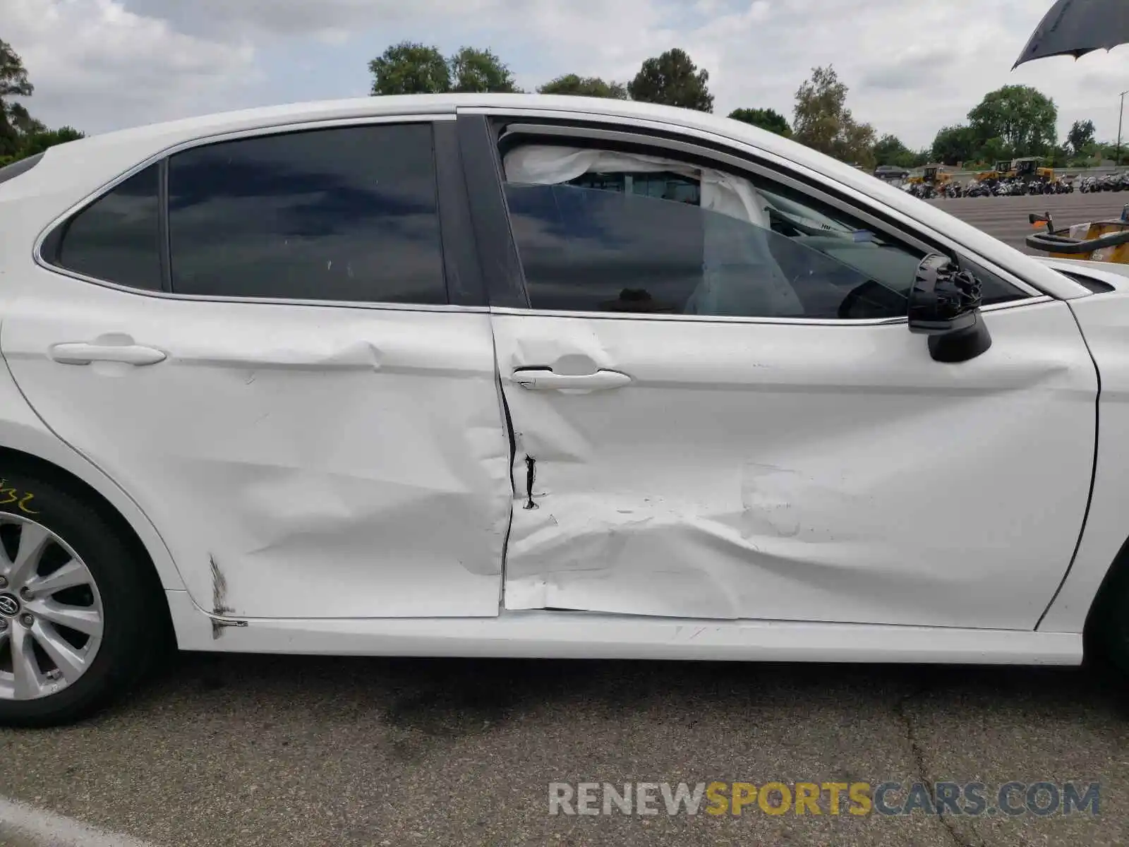 9 Photograph of a damaged car 4T1B11HK3KU287214 TOYOTA CAMRY 2019