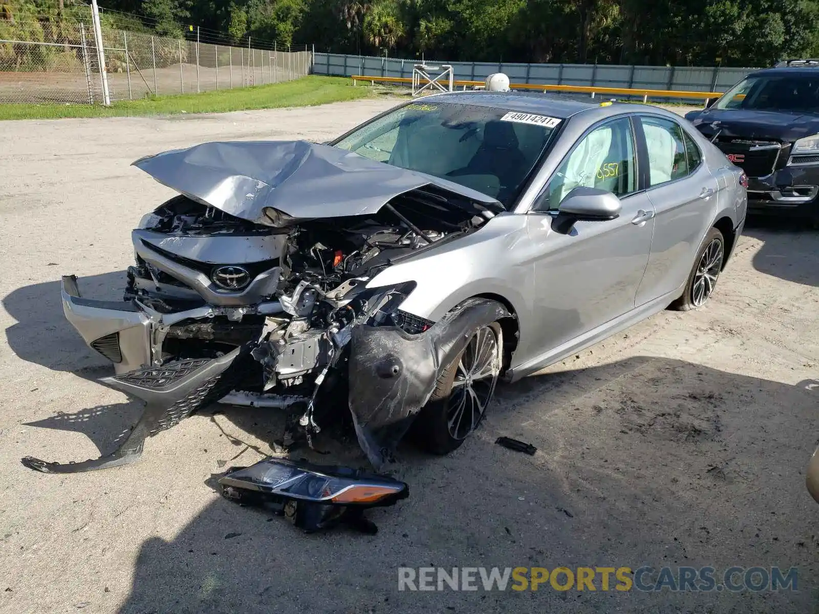 2 Photograph of a damaged car 4T1B11HK3KU295104 TOYOTA CAMRY 2019