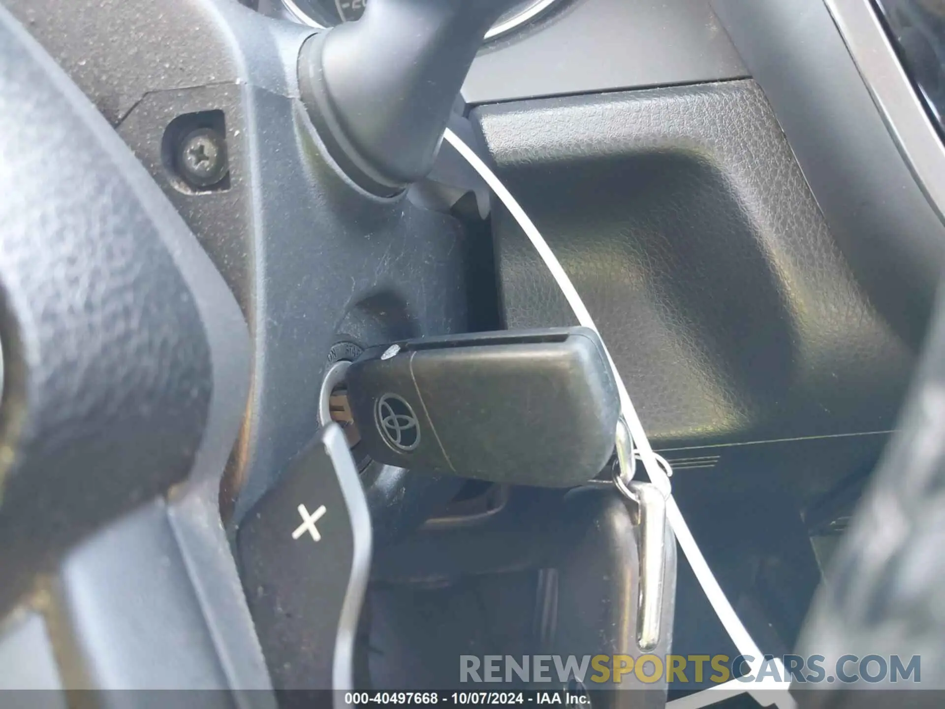 10 Photograph of a damaged car 4T1B11HK3KU296205 TOYOTA CAMRY 2019
