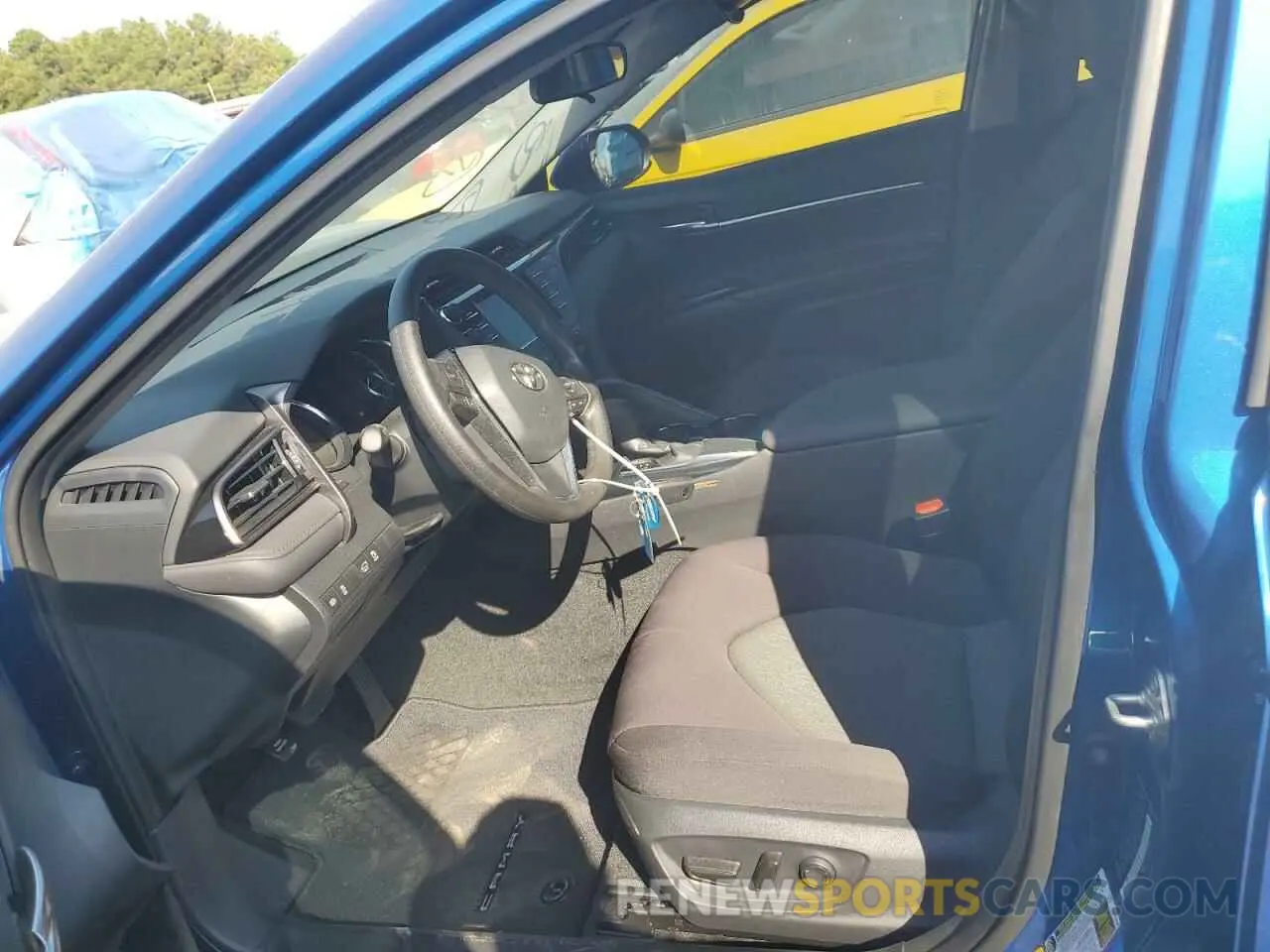 7 Photograph of a damaged car 4T1B11HK3KU298424 TOYOTA CAMRY 2019
