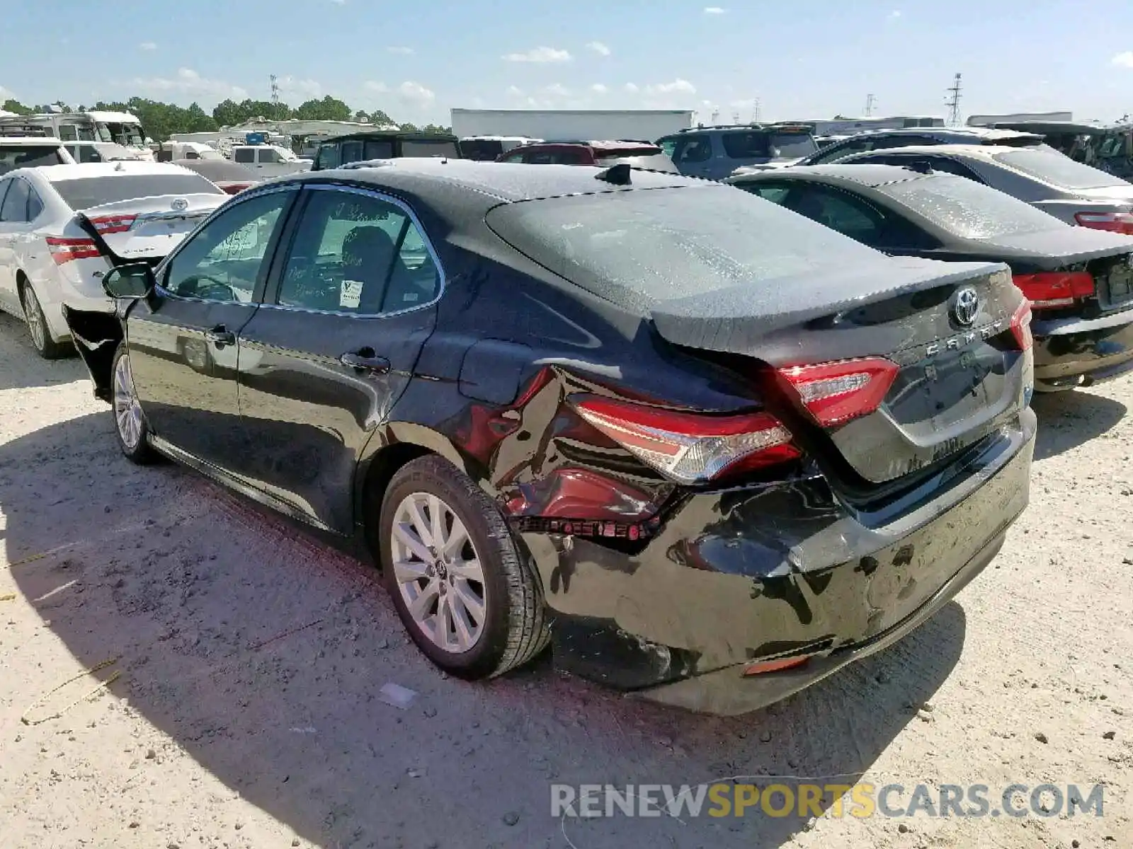 3 Photograph of a damaged car 4T1B11HK3KU681490 TOYOTA CAMRY 2019