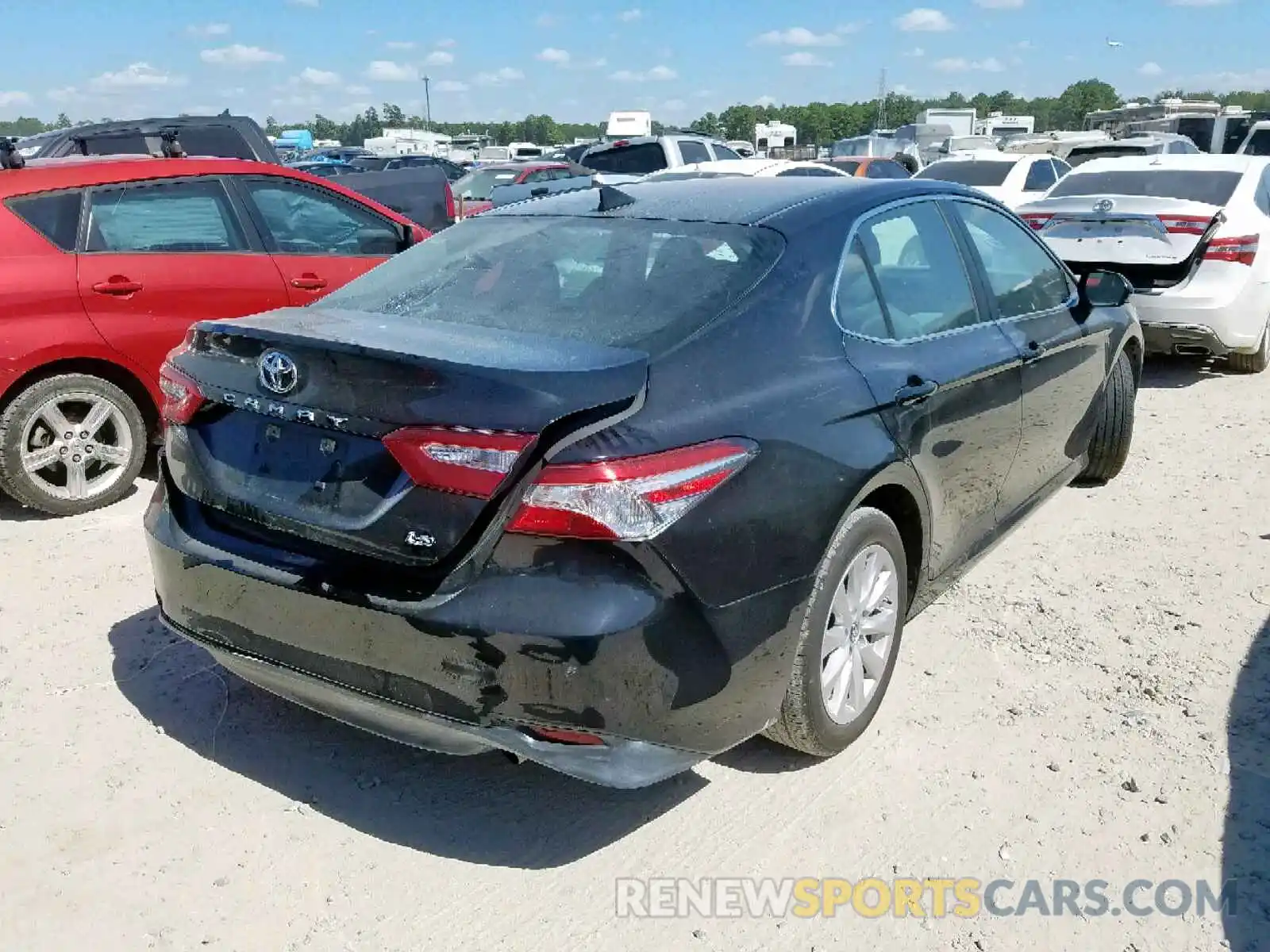 4 Photograph of a damaged car 4T1B11HK3KU681490 TOYOTA CAMRY 2019