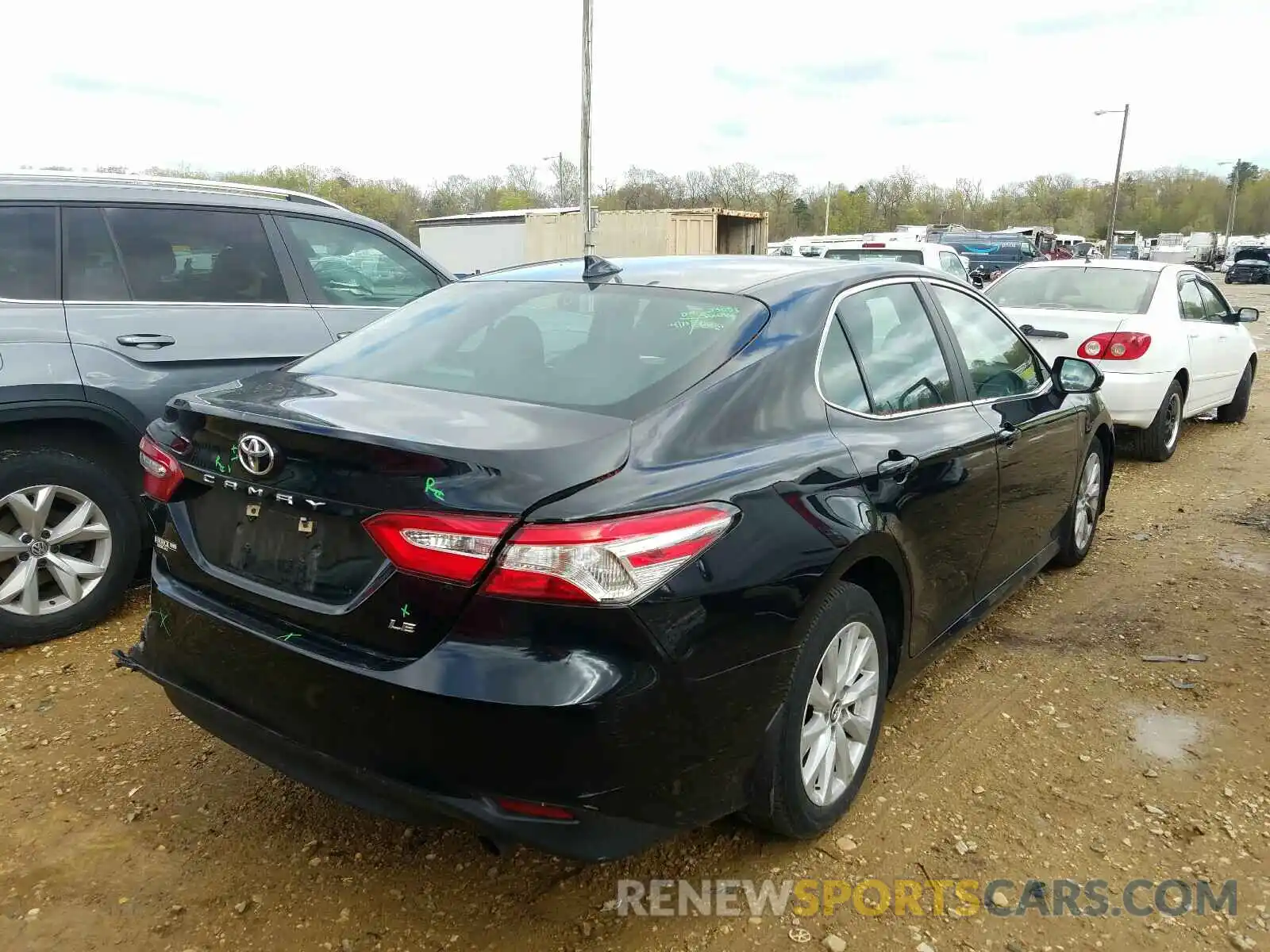 4 Photograph of a damaged car 4T1B11HK3KU682428 TOYOTA CAMRY 2019