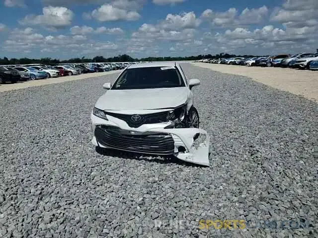 13 Photograph of a damaged car 4T1B11HK3KU683739 TOYOTA CAMRY 2019