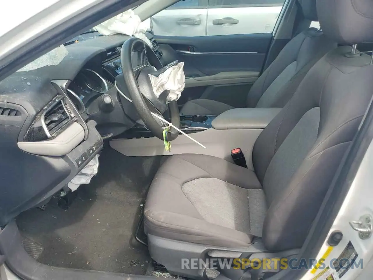 7 Photograph of a damaged car 4T1B11HK3KU684129 TOYOTA CAMRY 2019