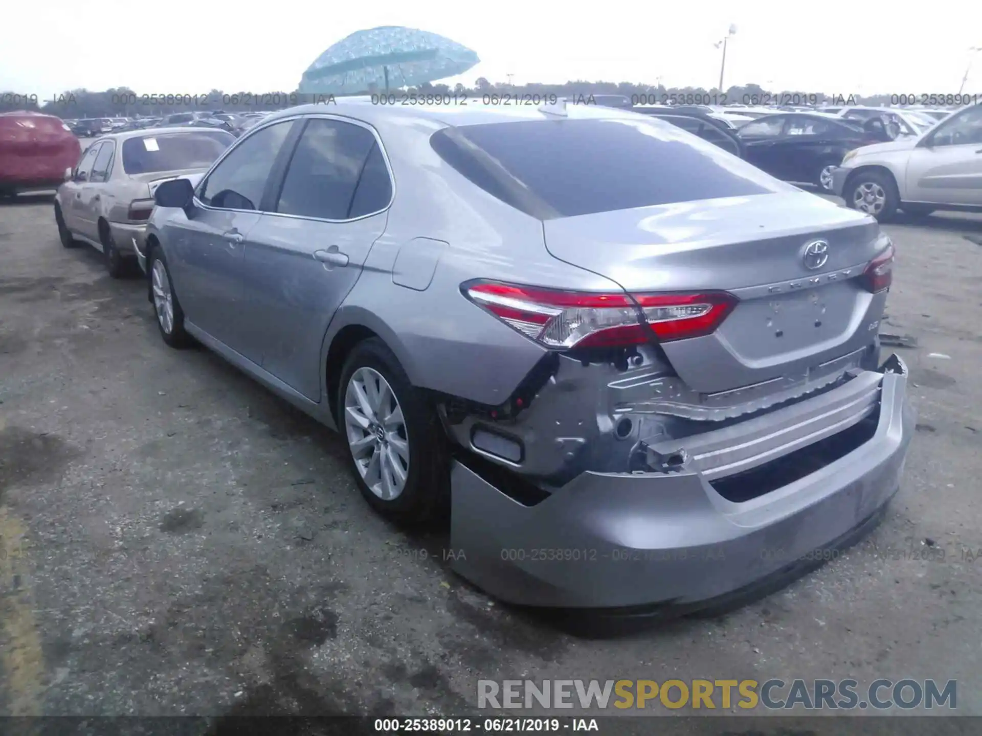 3 Photograph of a damaged car 4T1B11HK3KU684180 TOYOTA CAMRY 2019