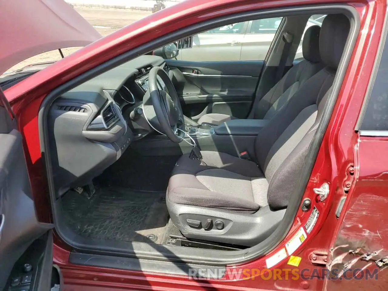7 Photograph of a damaged car 4T1B11HK3KU684714 TOYOTA CAMRY 2019