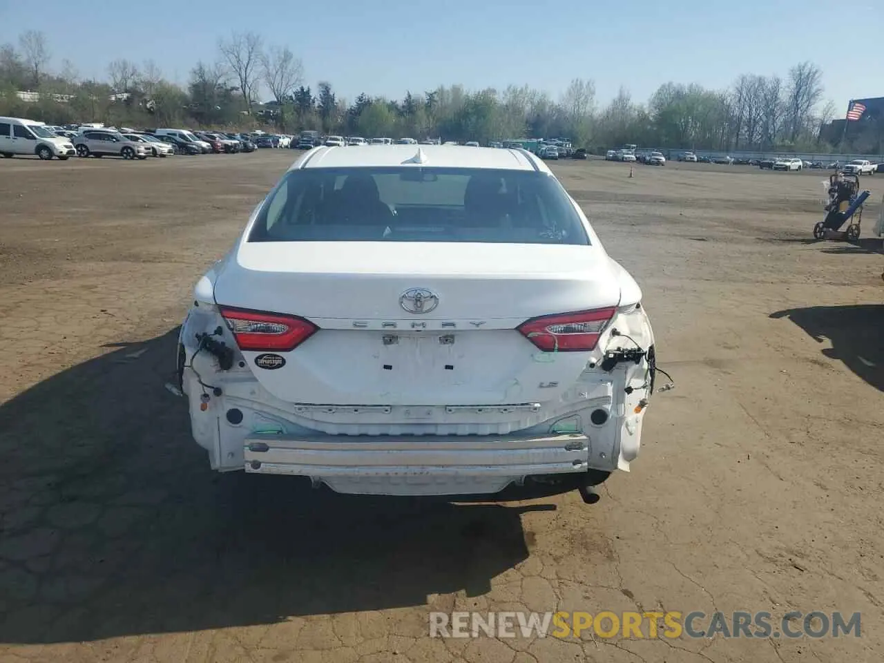6 Photograph of a damaged car 4T1B11HK3KU684728 TOYOTA CAMRY 2019