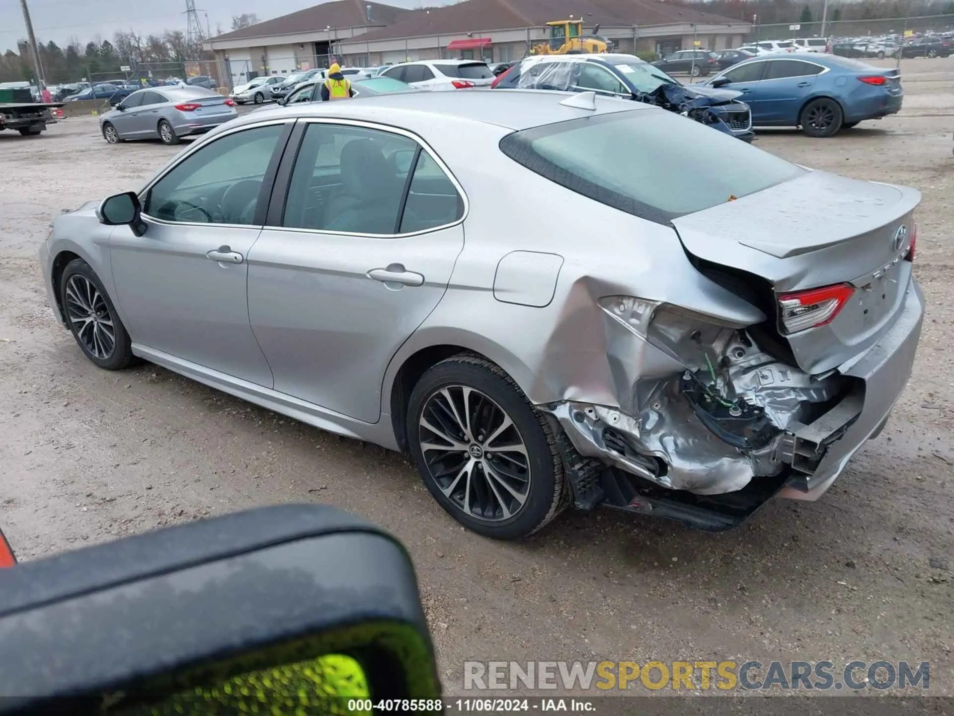 3 Photograph of a damaged car 4T1B11HK3KU690562 TOYOTA CAMRY 2019