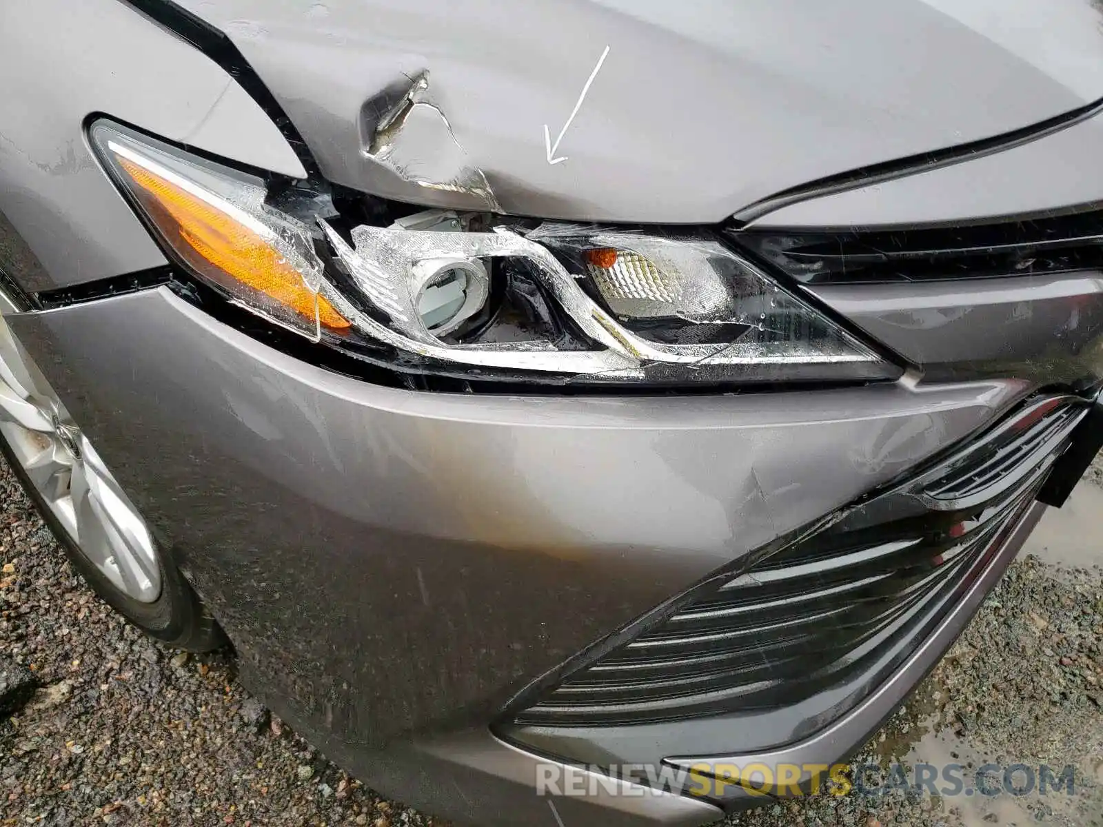 9 Photograph of a damaged car 4T1B11HK3KU693347 TOYOTA CAMRY 2019