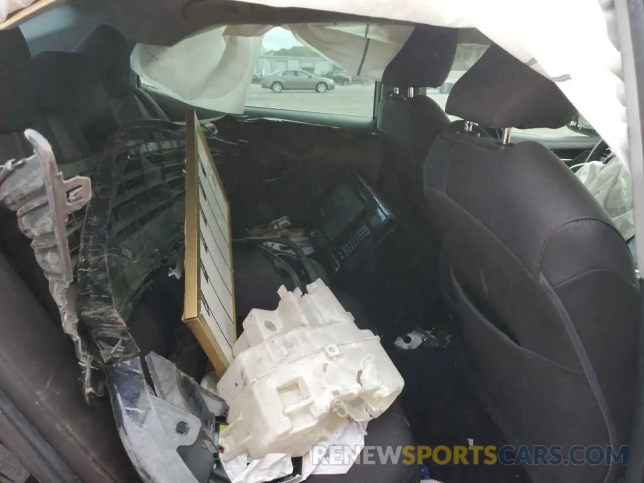 10 Photograph of a damaged car 4T1B11HK3KU696443 TOYOTA CAMRY 2019